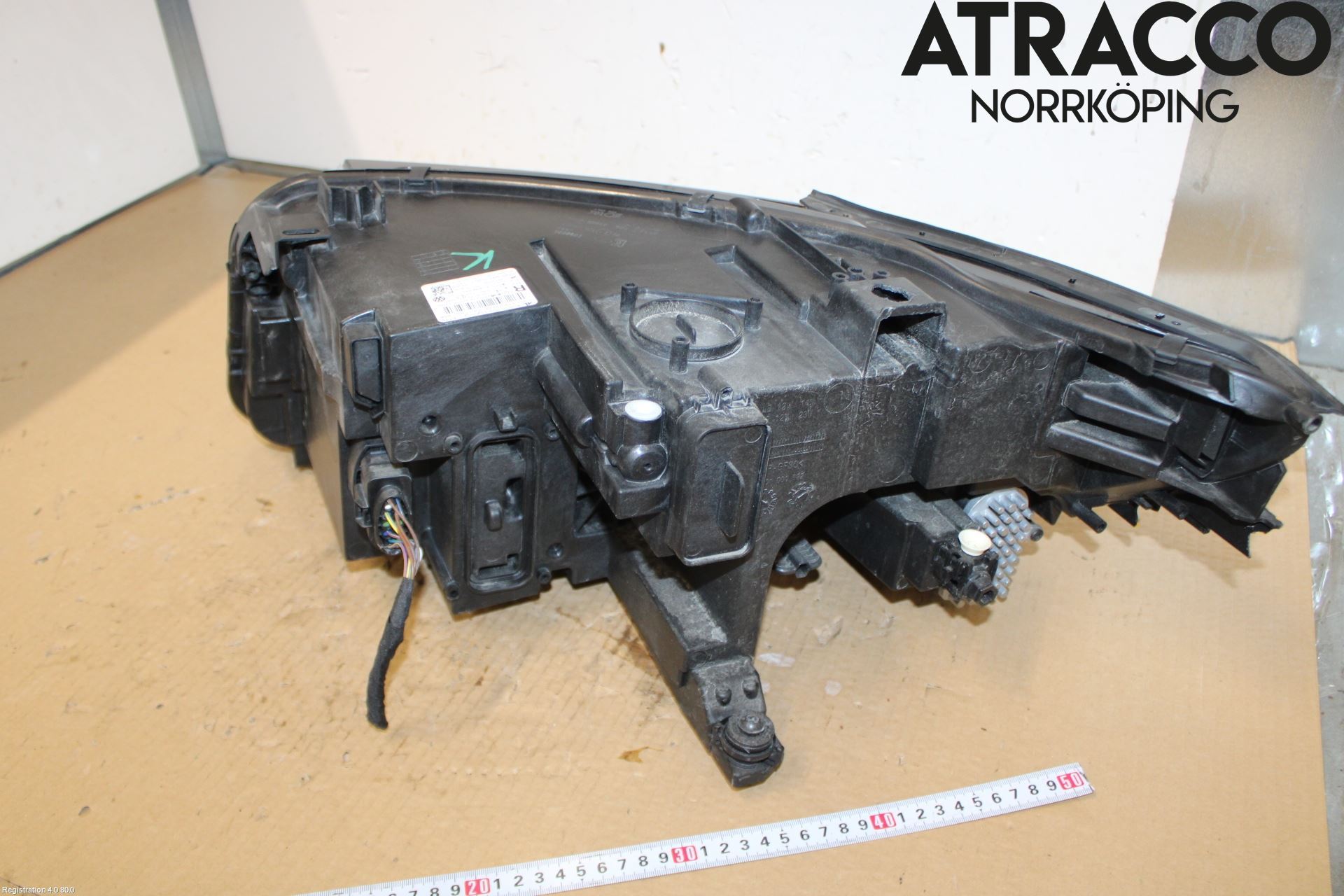 Volkswagen VW TIGUAN 16-24 Frontlykt Høyre