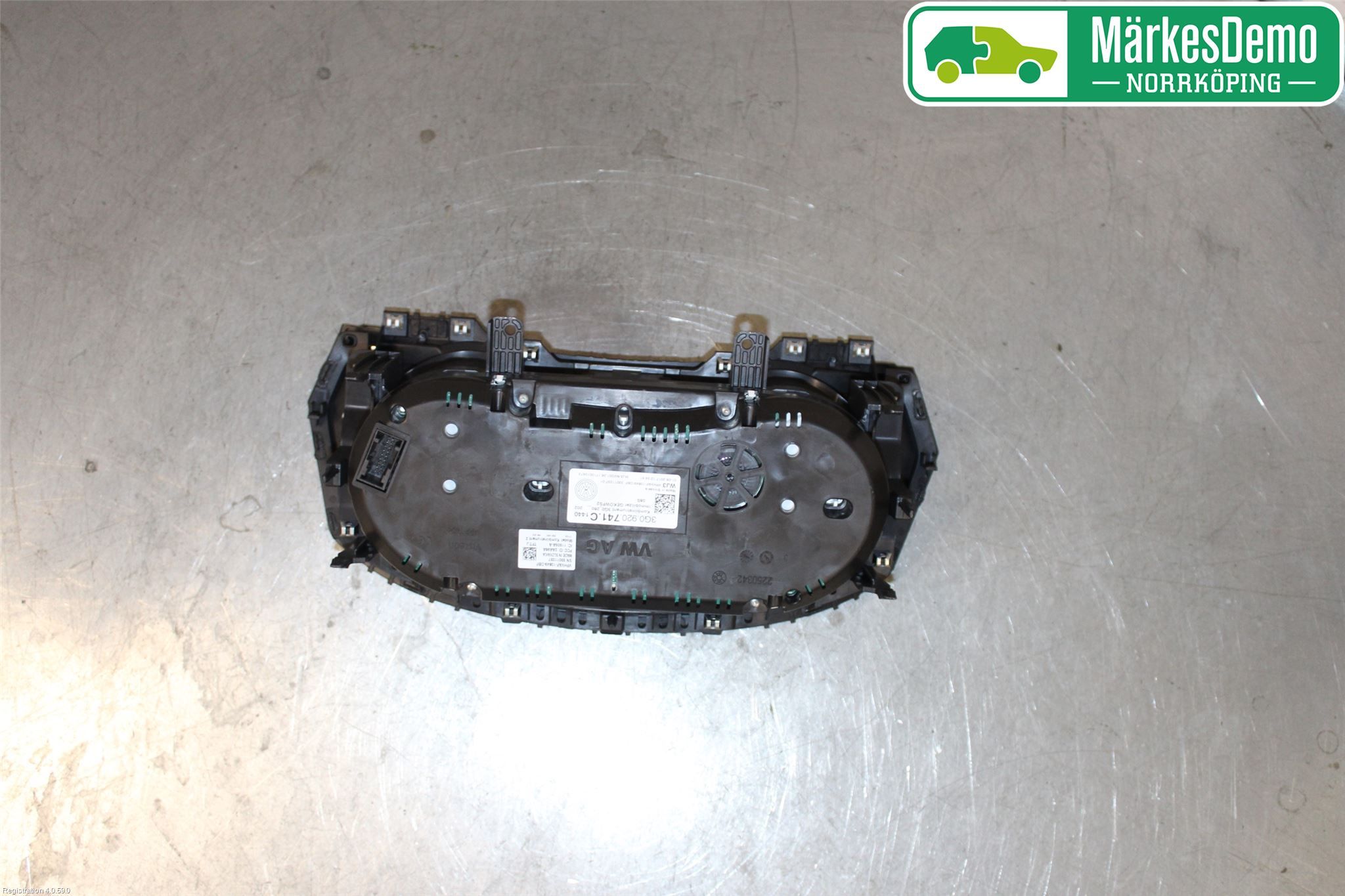 Volkswagen VW PASSAT 15-19 Instr Kombinert