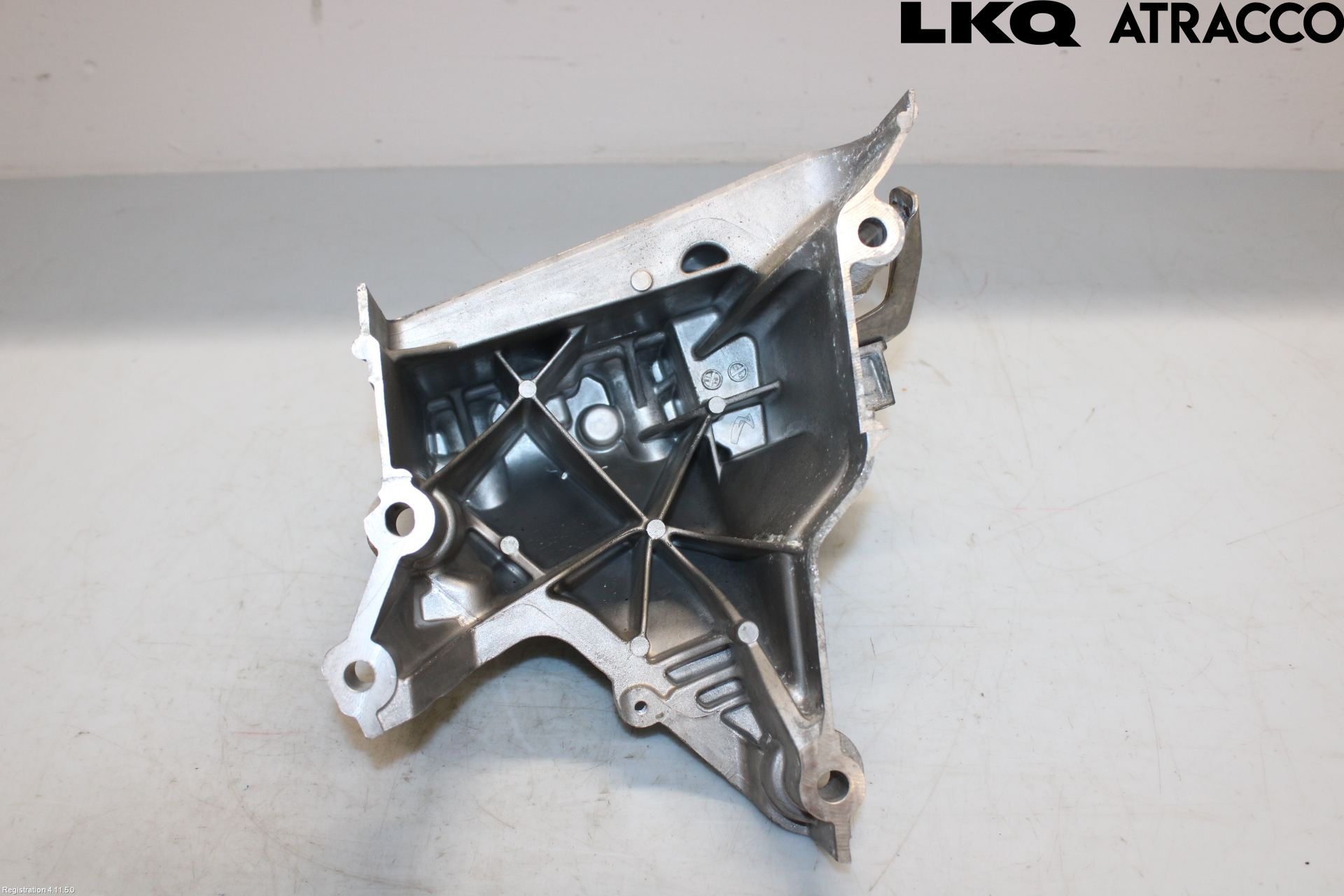 Volkswagen VW GOLF / E-GOLF VII 13-20 Motor Feste Stål-Alu