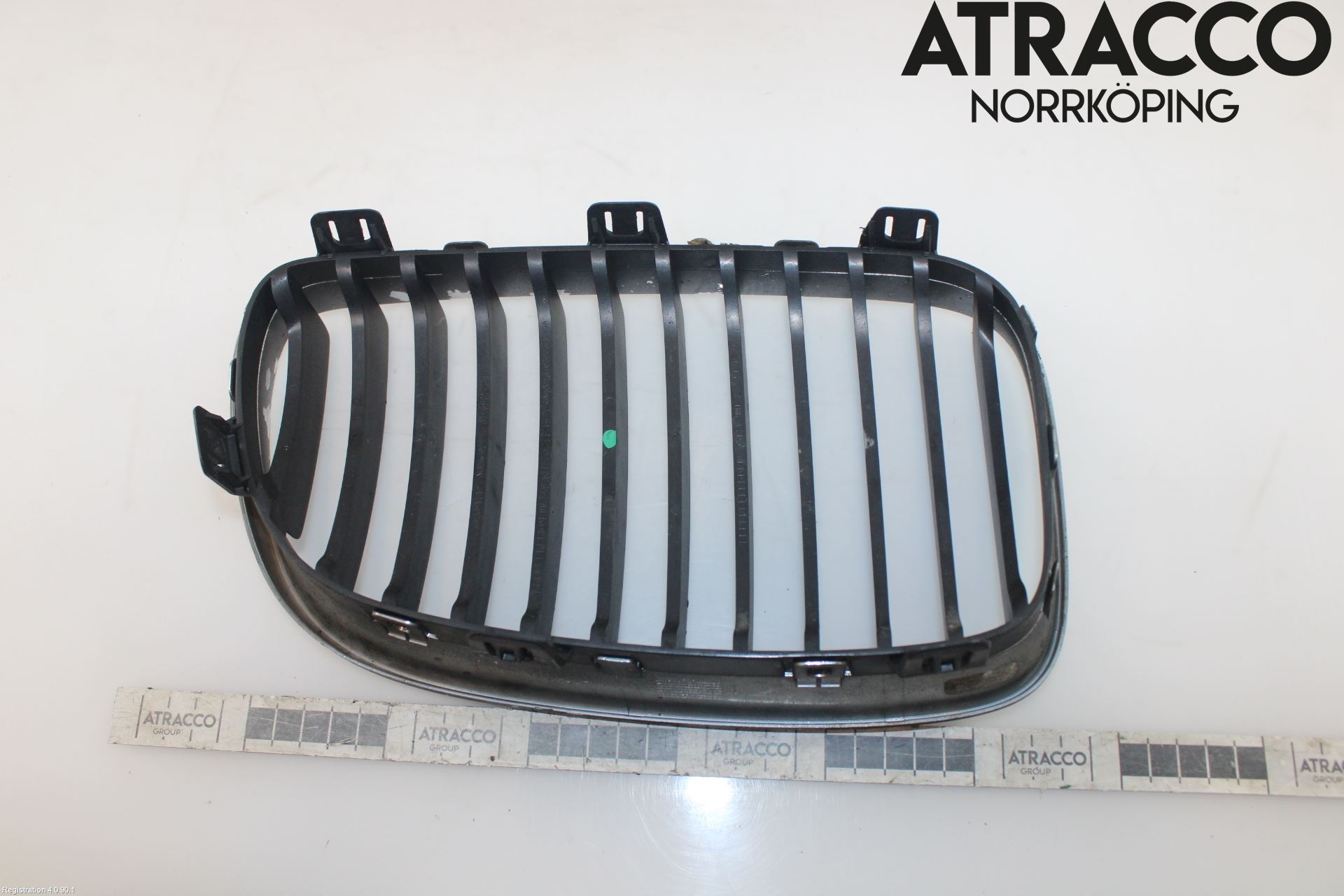 BMW 1 E87/81 5D/3D 03-11 Grilldel Venstre