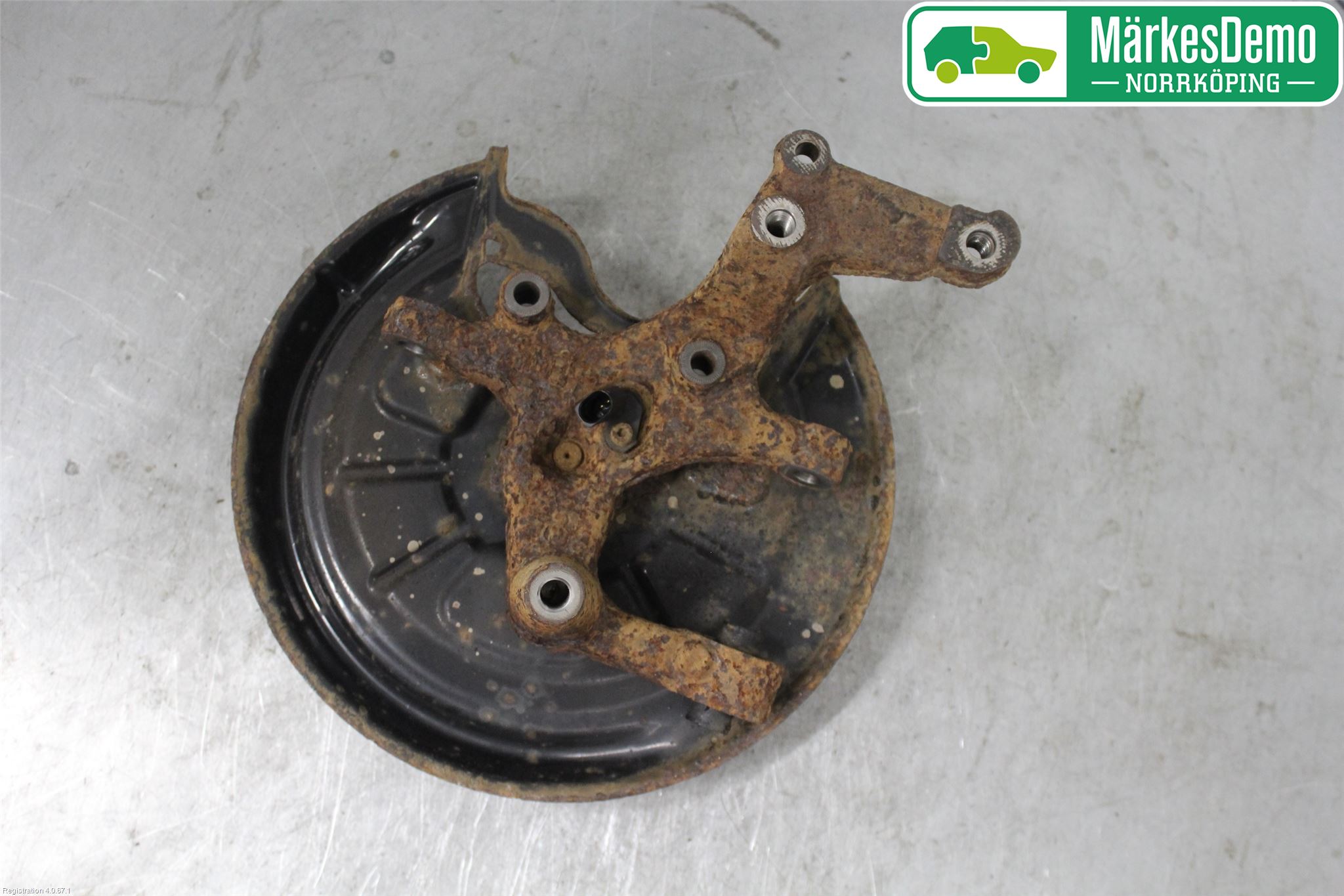 Volkswagen VW GOLF VI 09-13 Spindel Vb