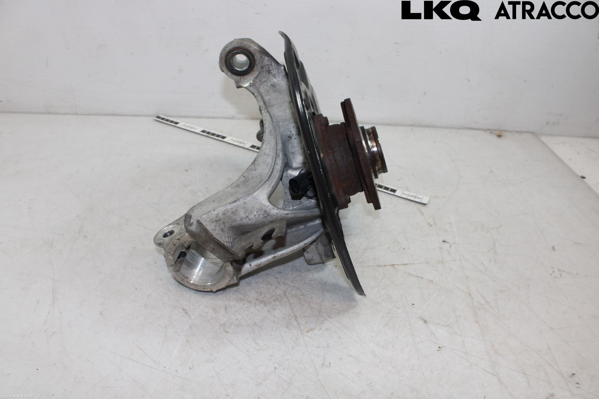 Volkswagen VW PASSAT 24- Spindel Vf