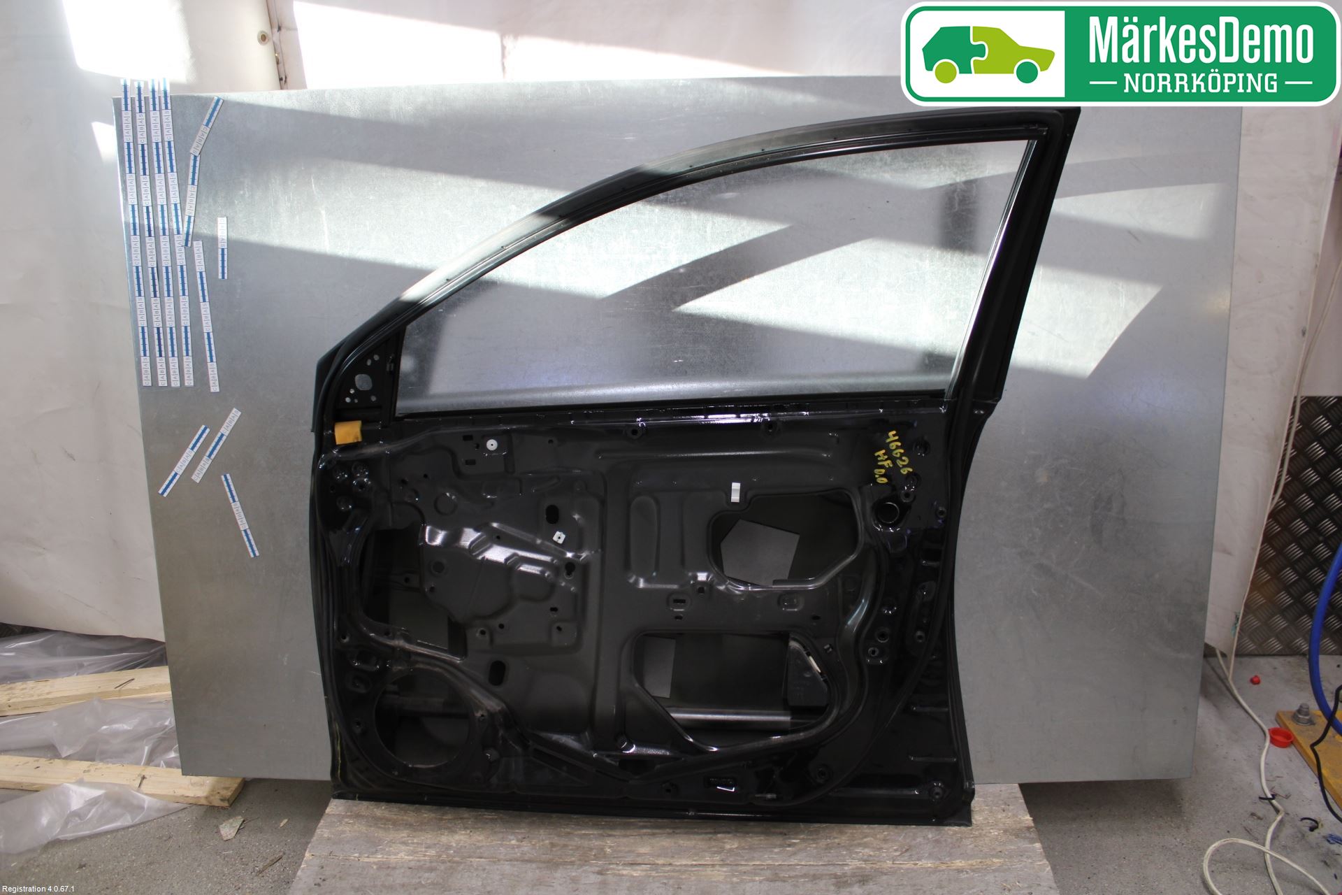 Toyota AVENSIS 03-06 Dør 4D Foran Høyre