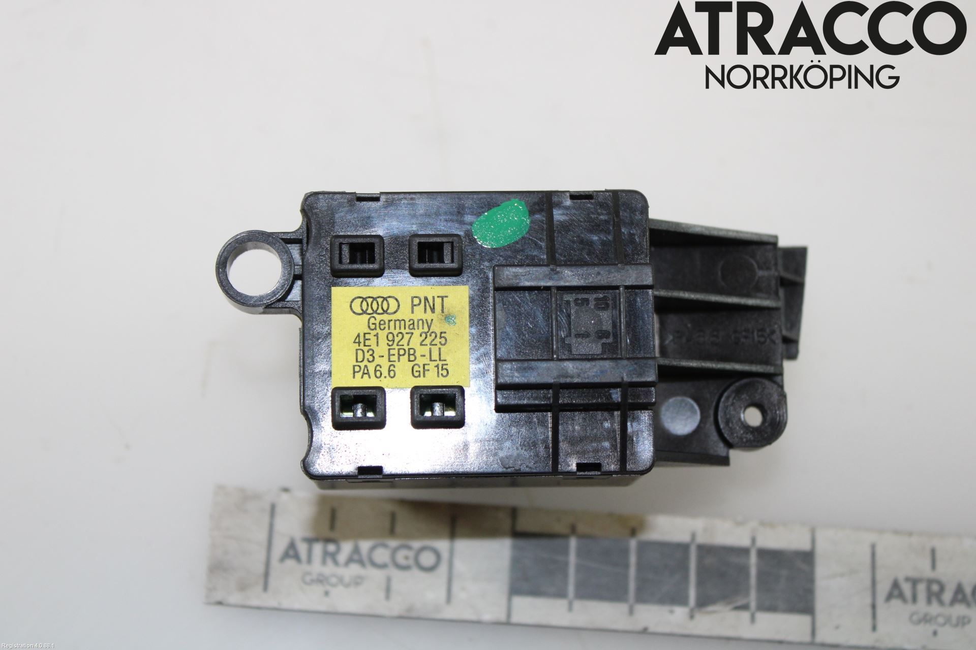 Audi A8/S8 4E  02-09 Bryter Parkeringsbrems