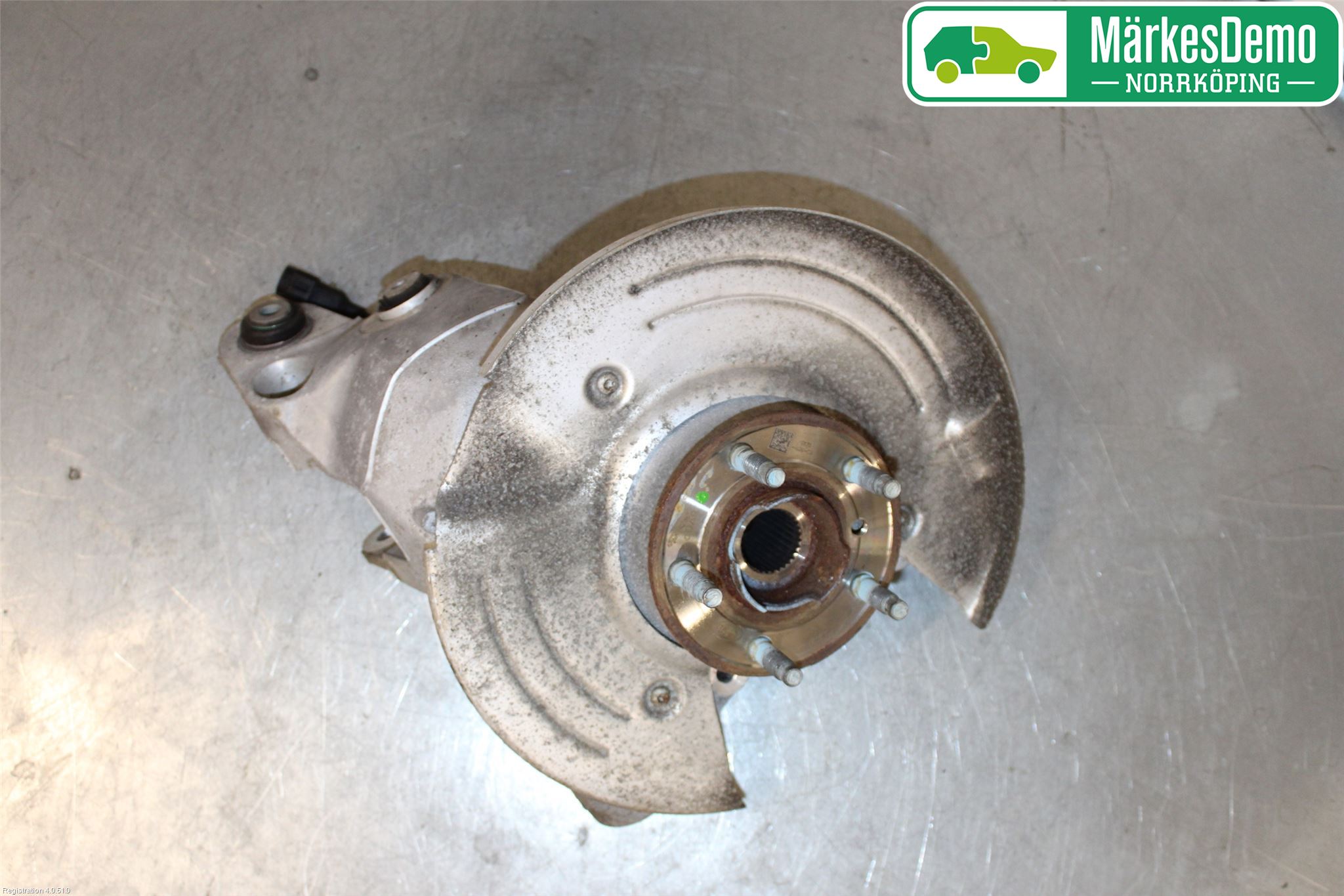 Jaguar XE (X760) 15-24 Spindel Vb