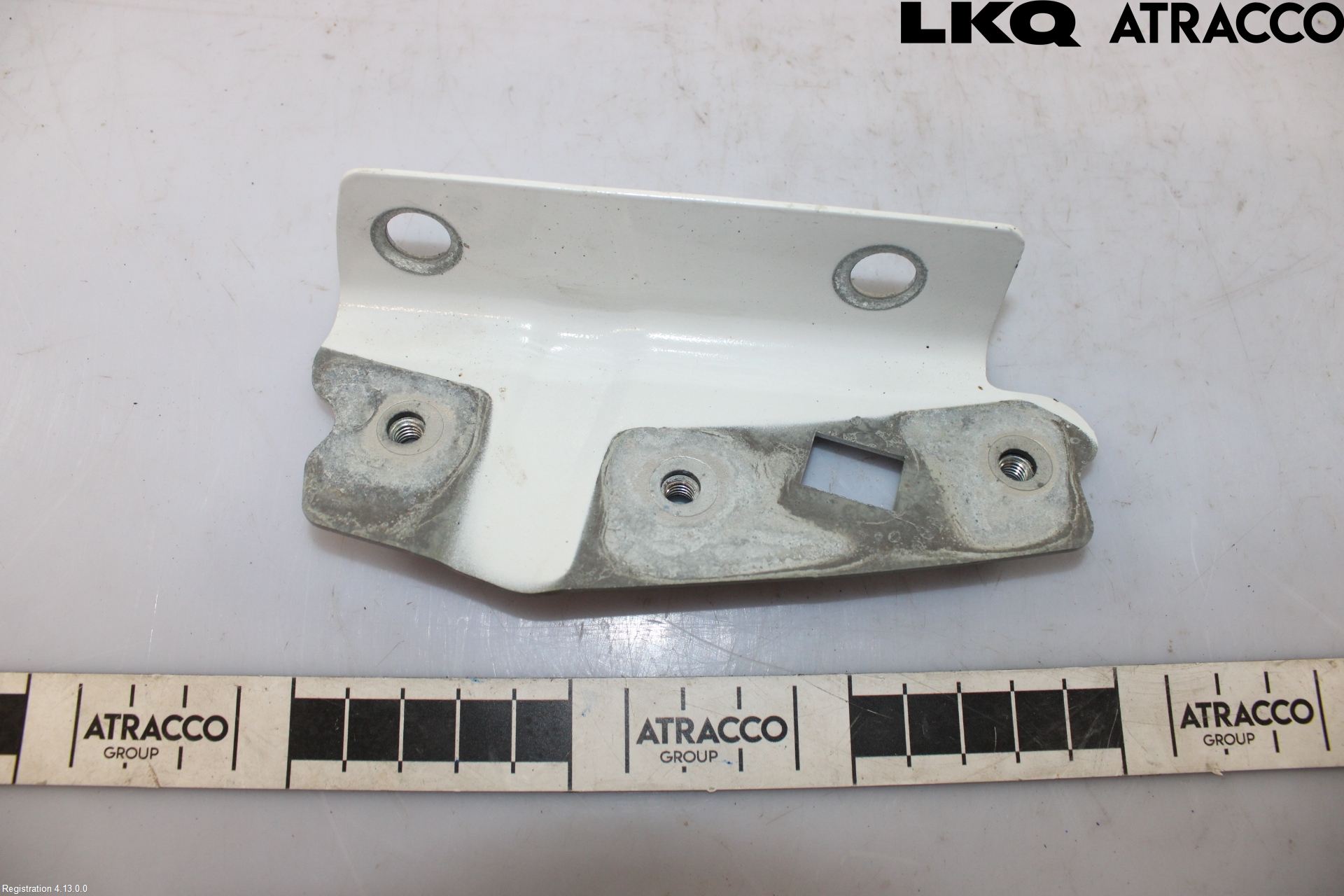 Volkswagen VW TOUAREG CR 18- Frontskjermfeste Venstre