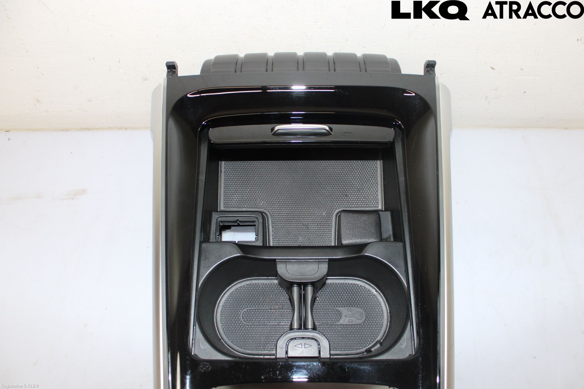 Mercedes-Benz MB EQB (X243) 22- Instrumentkonsoll Midt