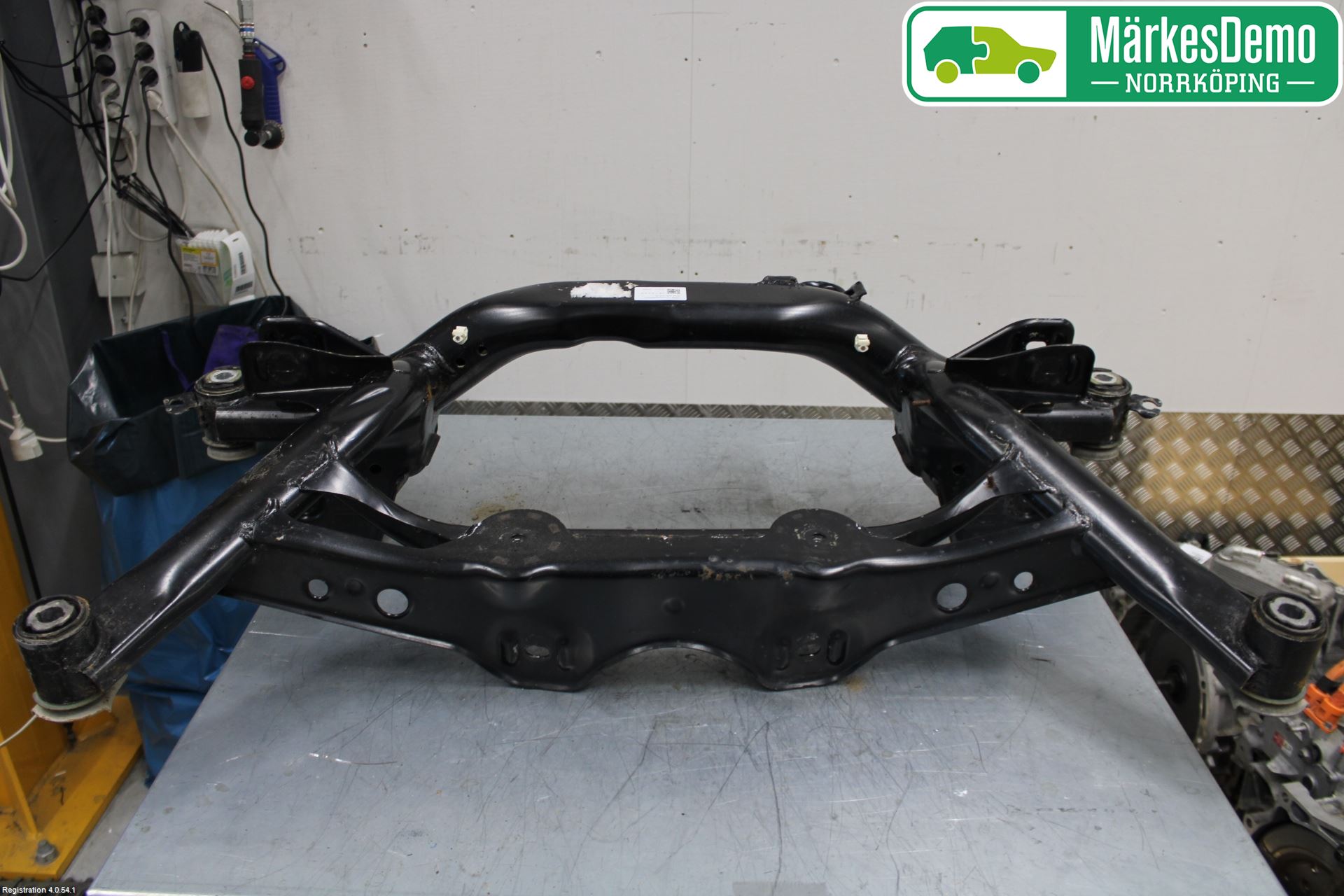 Volkswagen VW PASSAT 15-19 Bakaksel Feste Travers-Ramme