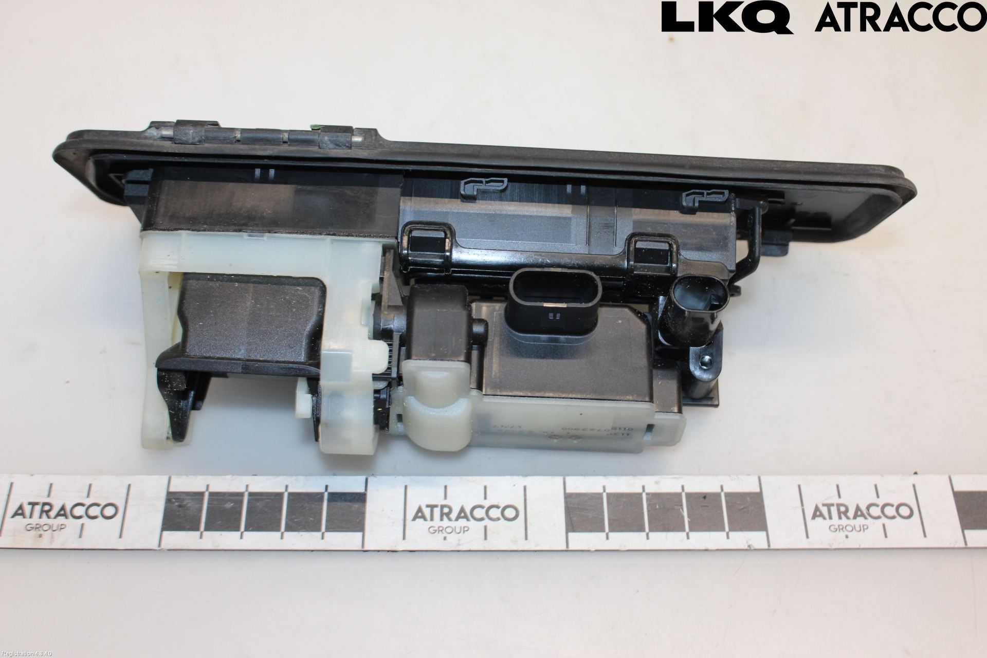 Mercedes-Benz MB C-KLASS (W206) 21- Bakluke Handtak Ytre