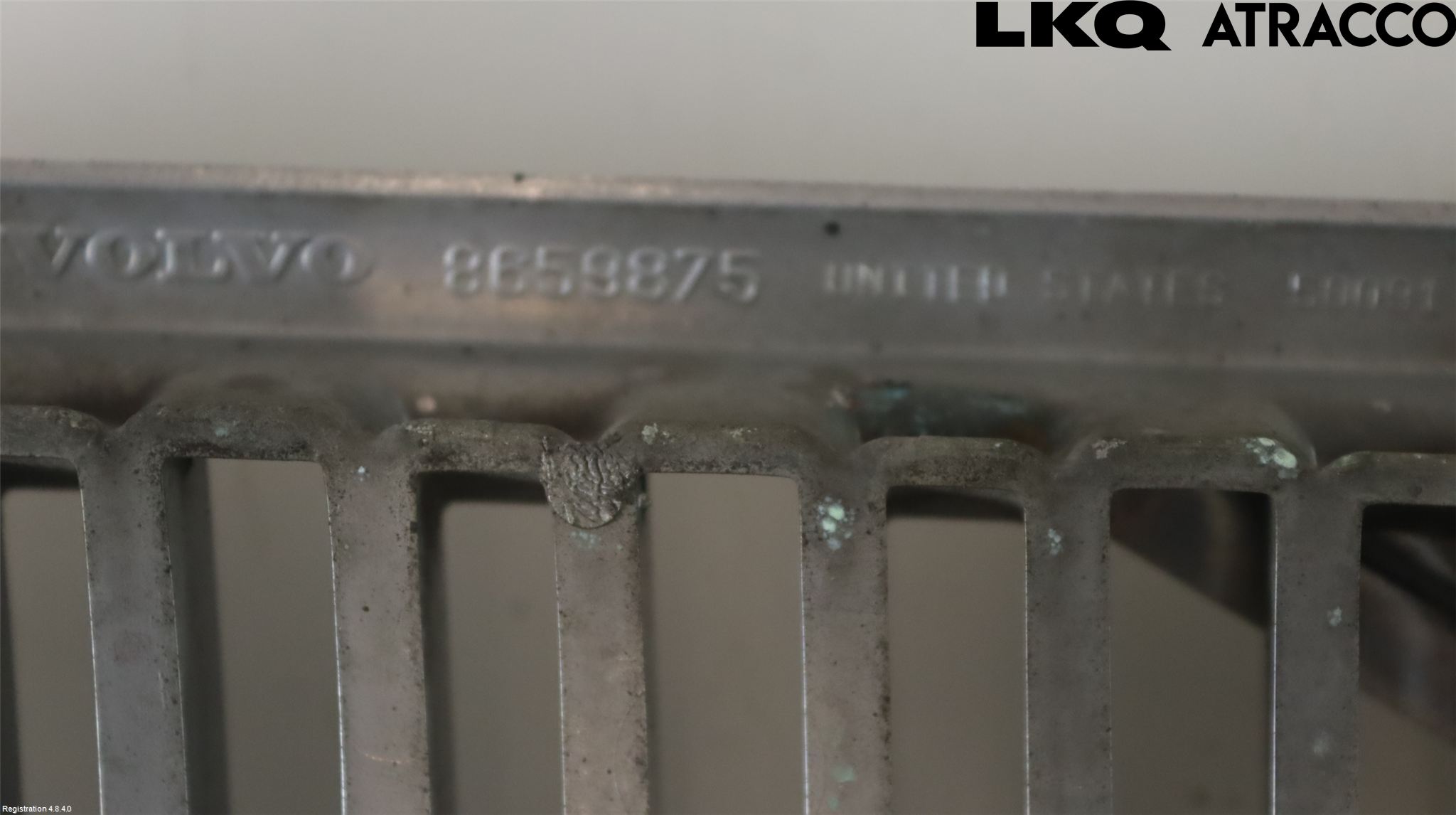 Volvo V70 00-04 Grill Komplett