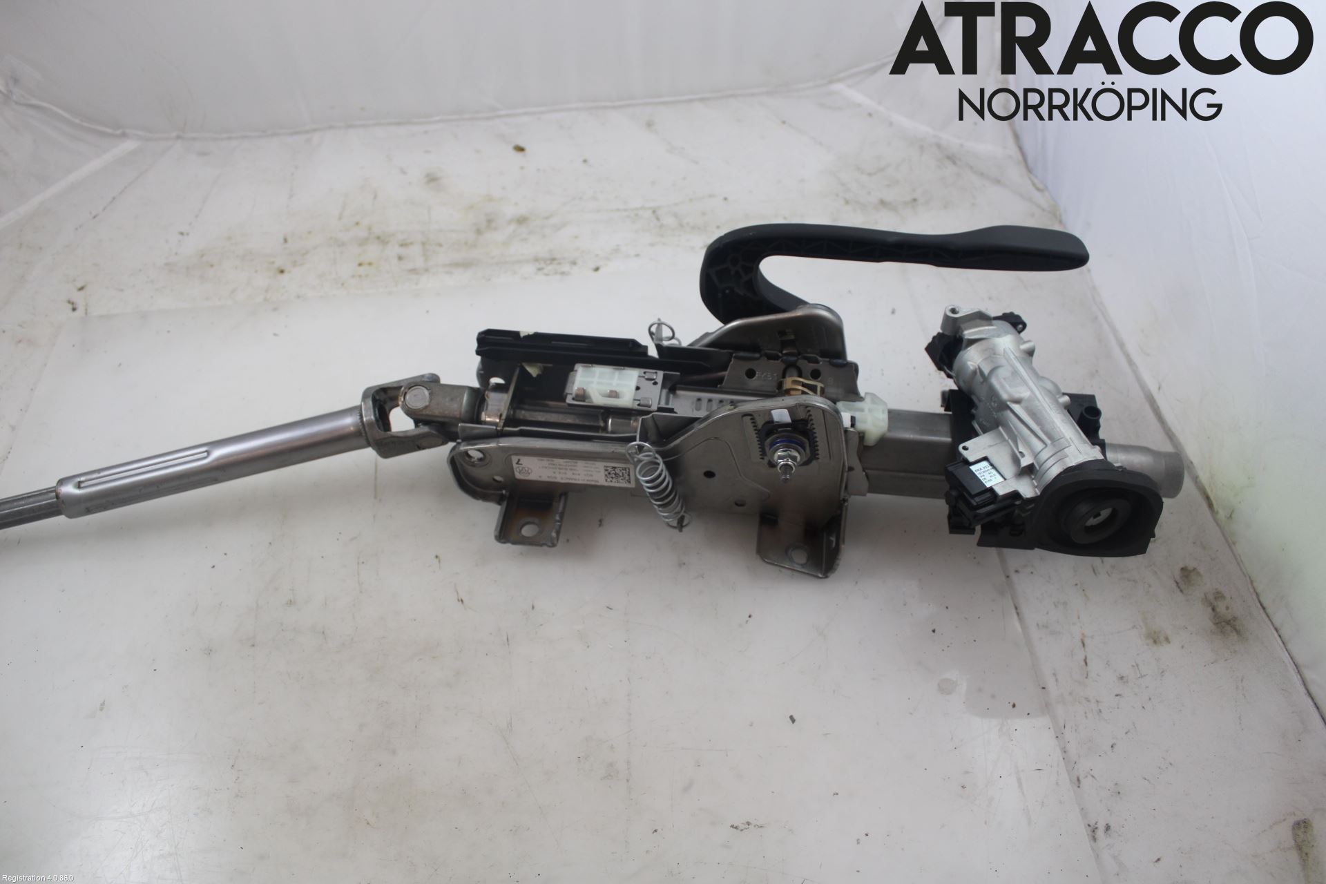 Audi Q3 F3 19- Rattakselaggregat Justerbart