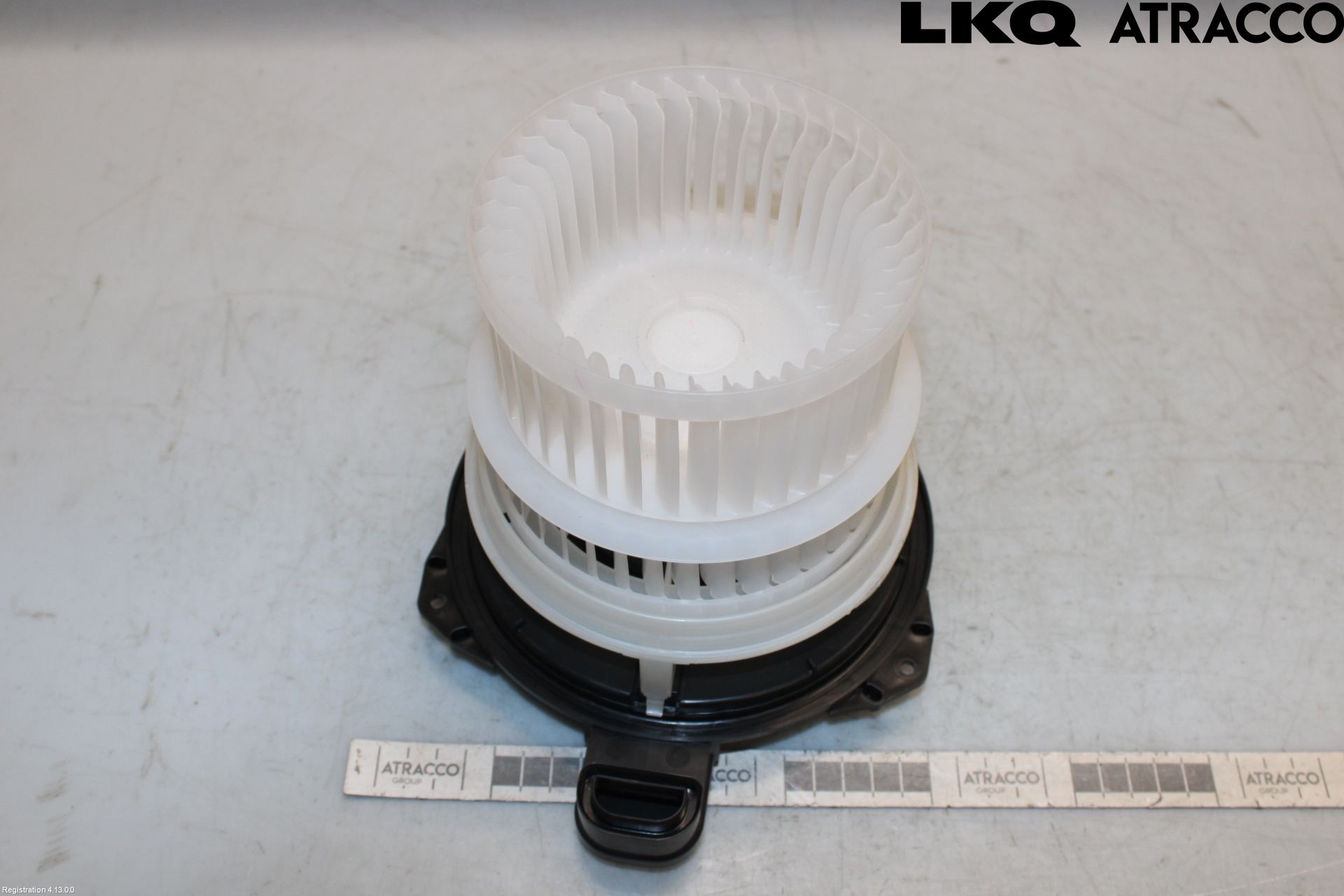 Toyota COROLLA CROSS XG10 22- Varmeapparat Viftemotor