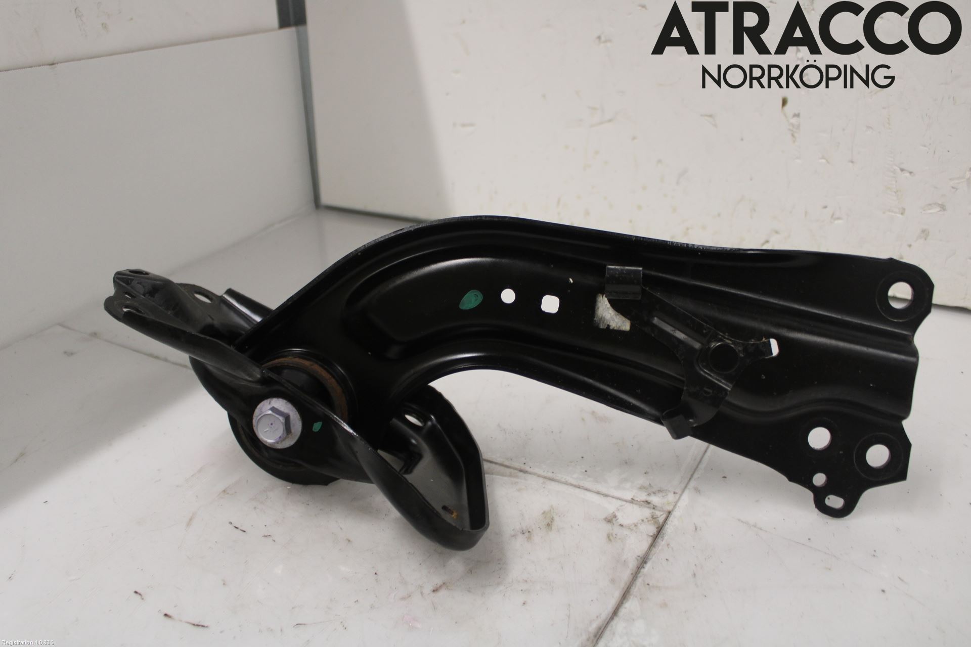 Toyota C-HR 16-23 Bærearm Bak Venstre