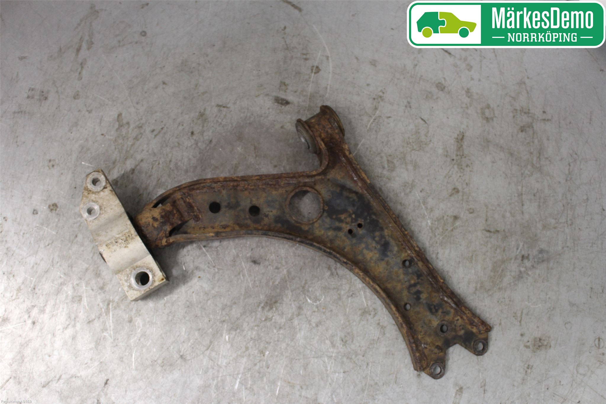 Seat LEON 06-12 Bærearm Foran Venstre Nedre