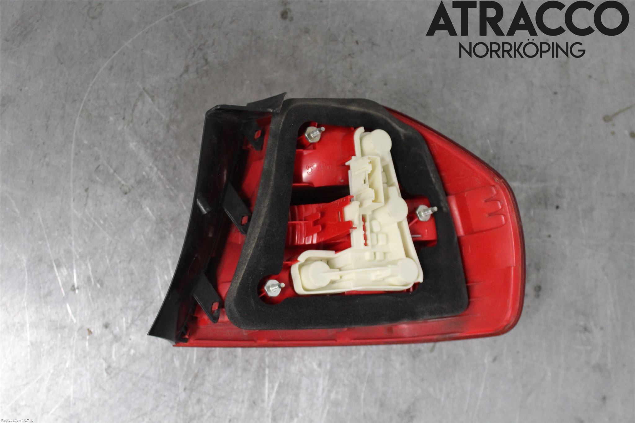 BMW 3 E90/91 SED/TOU 05-12 Baklykt Venstre