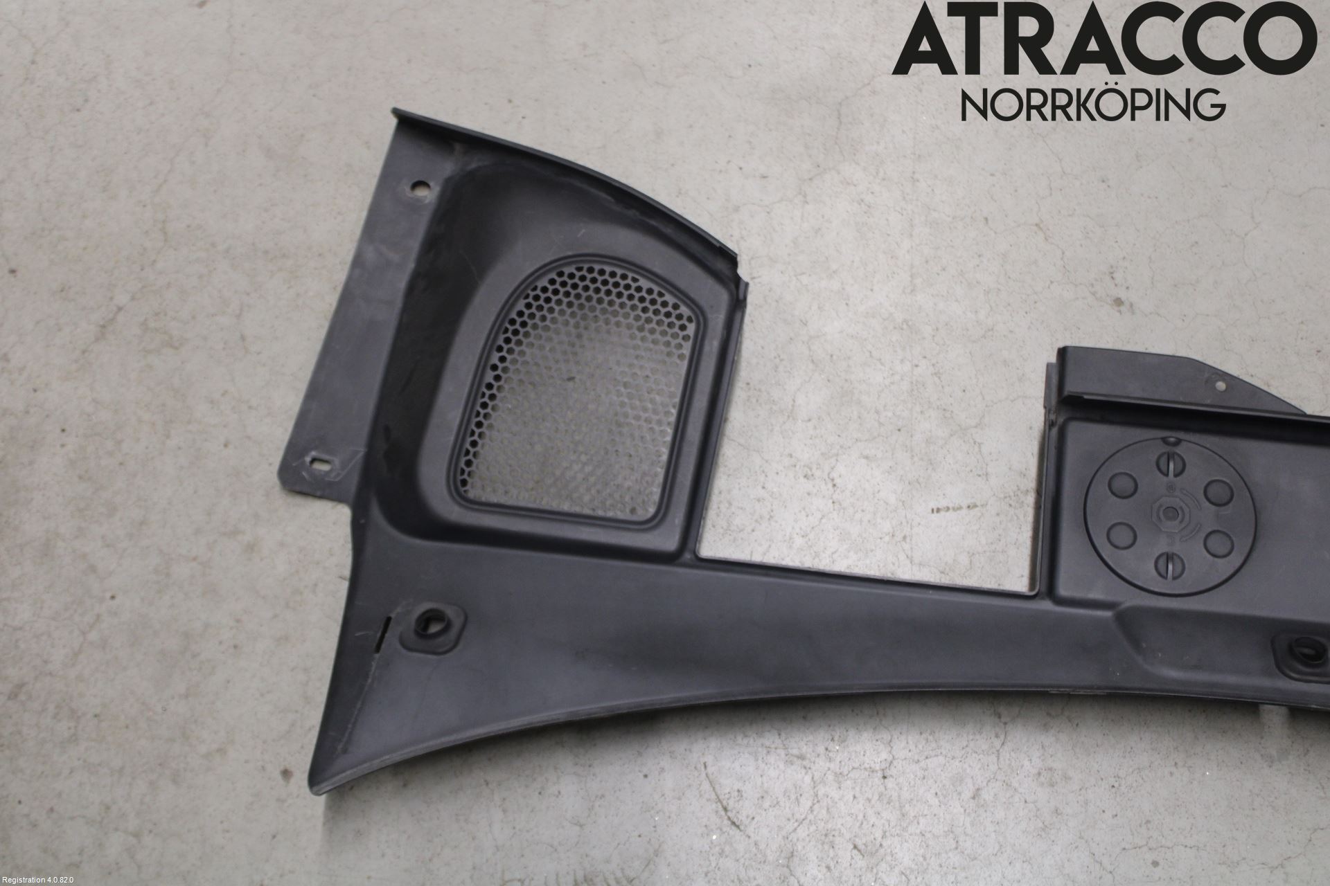 Volvo XC60 09-13 Visker Deksel-Grill-Under Frr