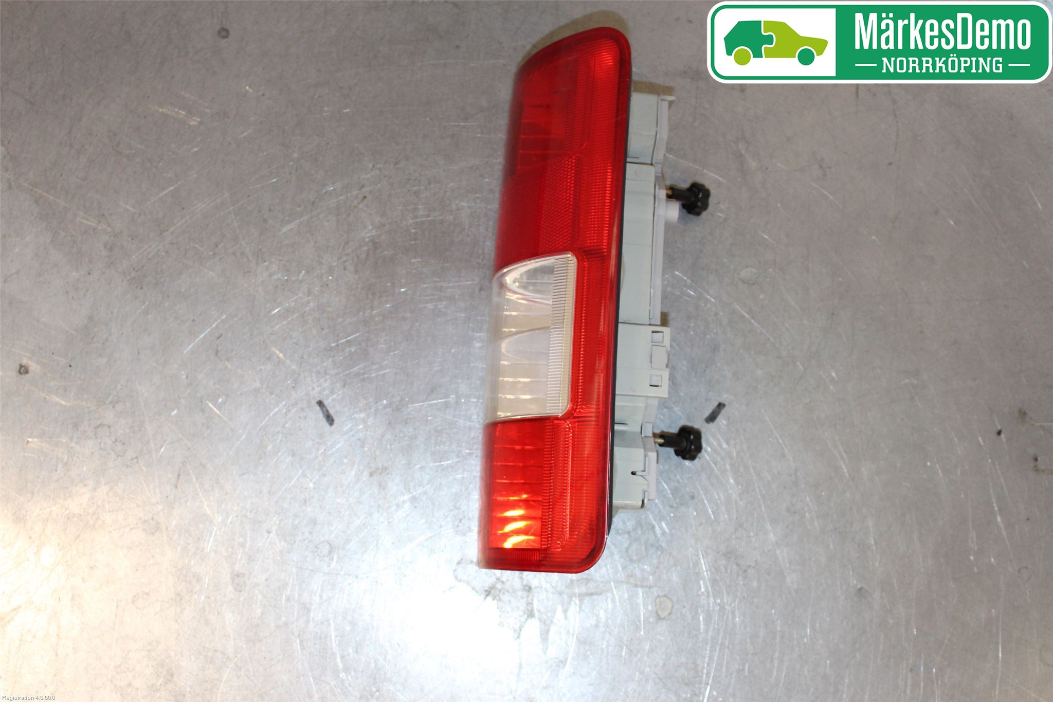 Ford TRANSIT CONNECT 03-08 Baklykt Venstre
