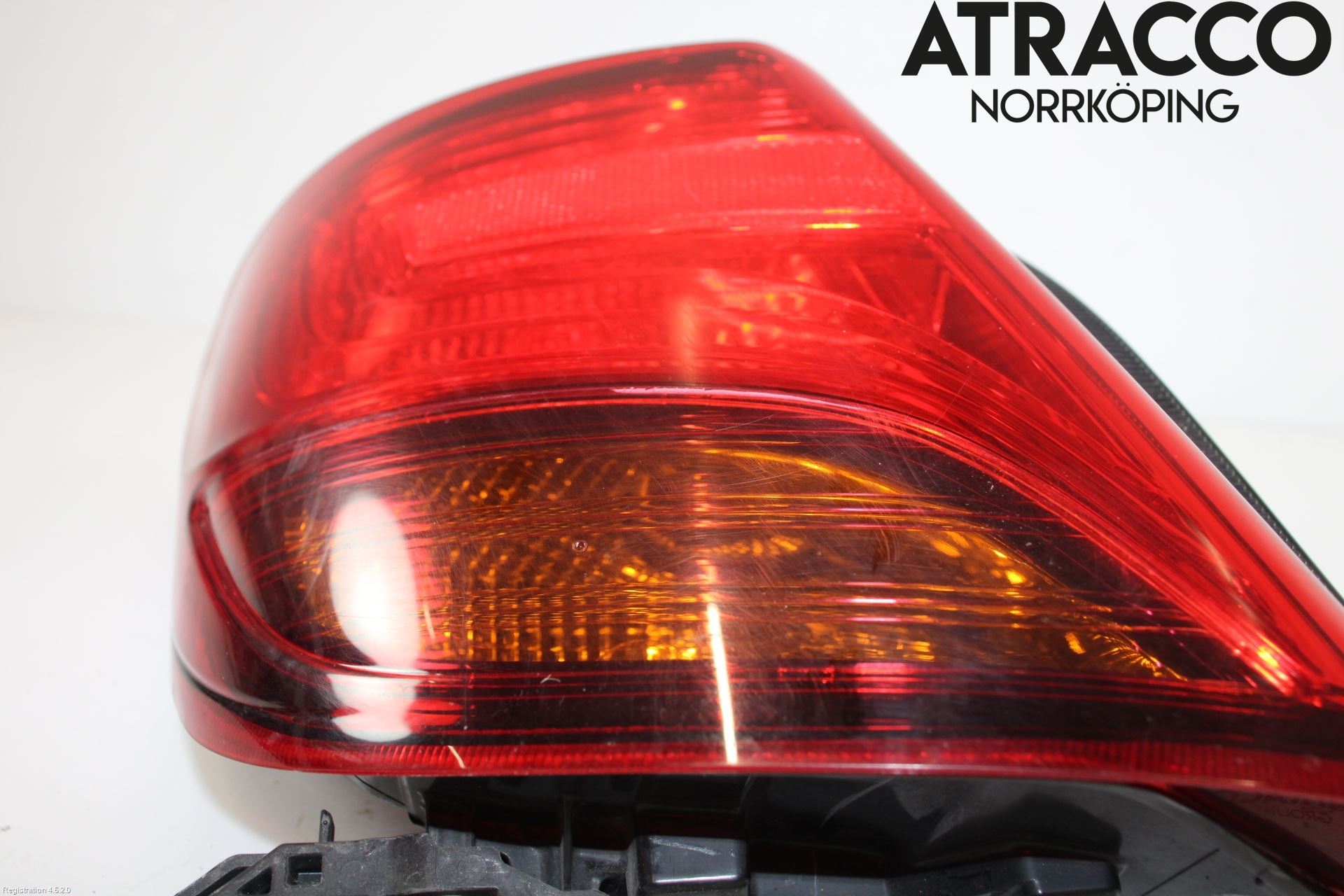 Toyota YARIS XP130 15-20 Baklykt Venstre