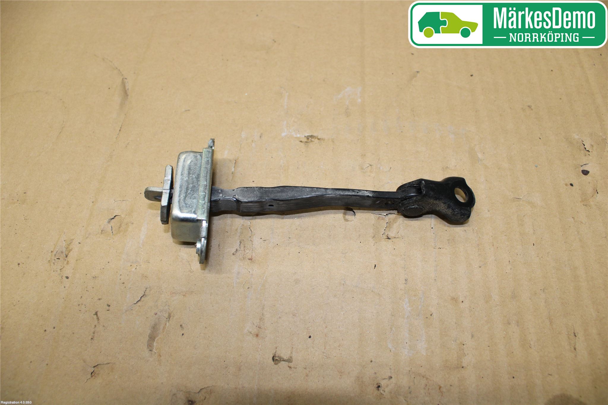 Nissan JUKE 10-14 Dørstopper
