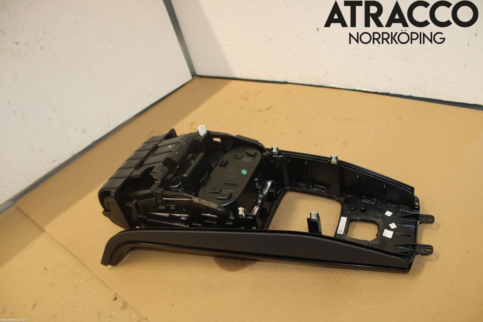 Mercedes-Benz MB A-KLASS (W177) 18- Instrumentkonsoll Midt