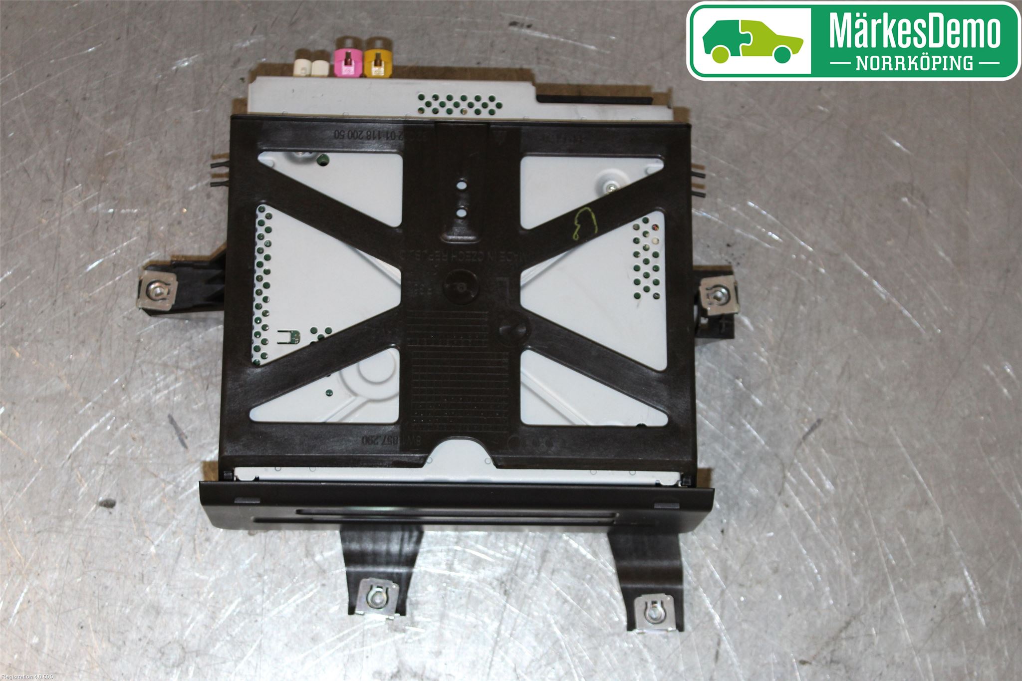 Audi A4/S4 B9 16-19 Stereo Radio Med Cd