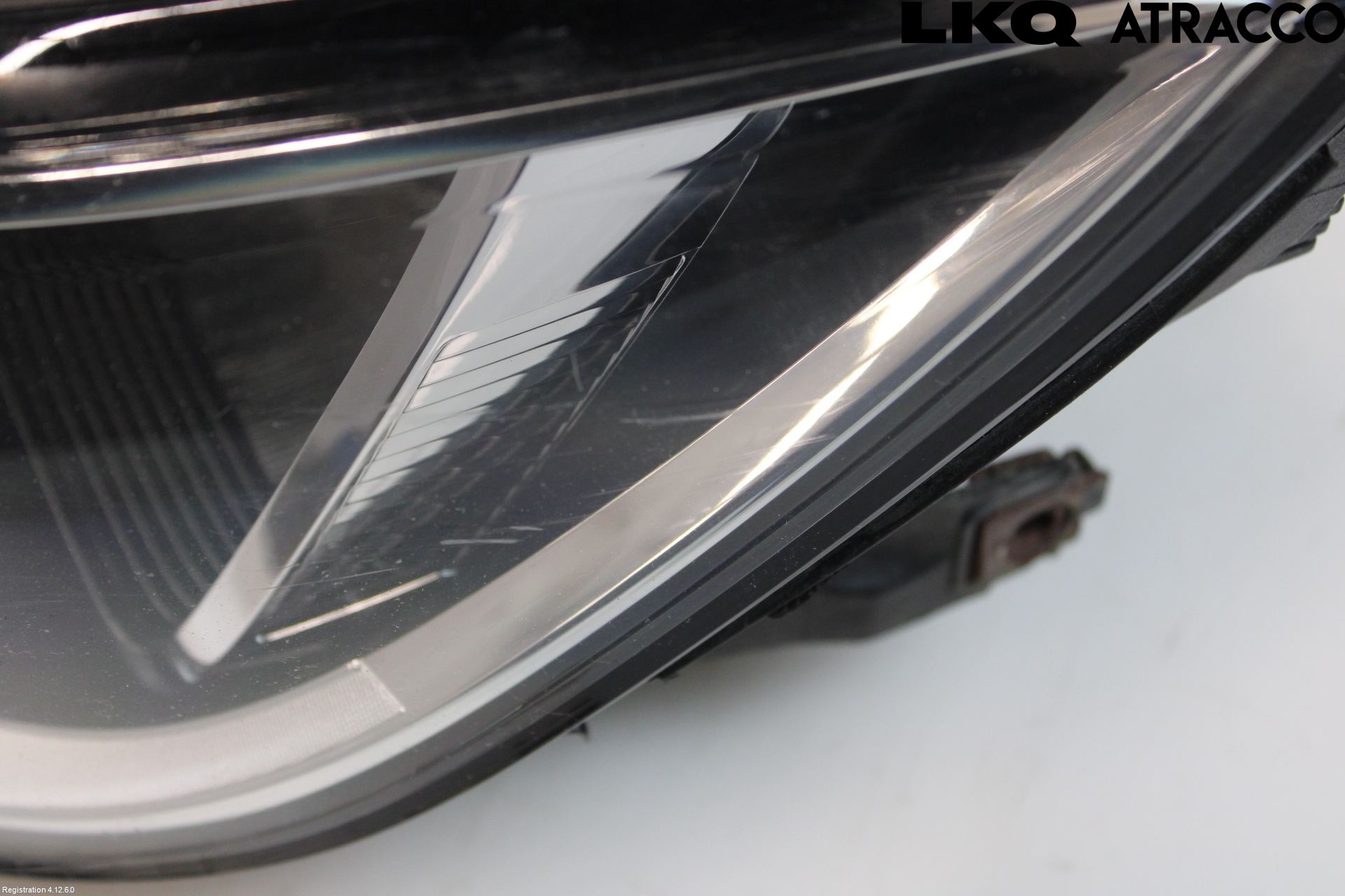 Volkswagen VW PASSAT 15-19 Frontlykt Venstre