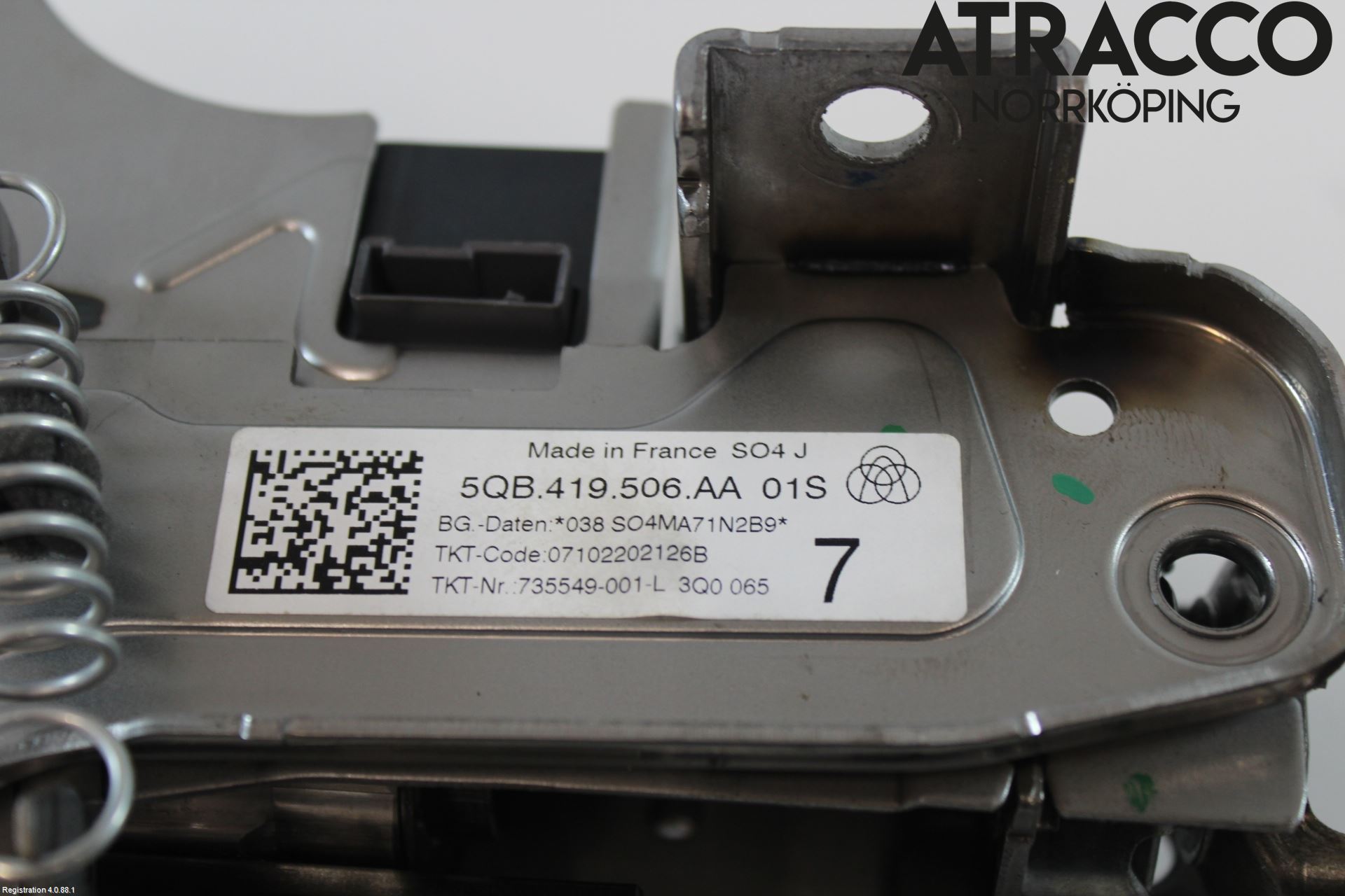 Audi Q3 F3 19- Rattakselaggregat Justerbart