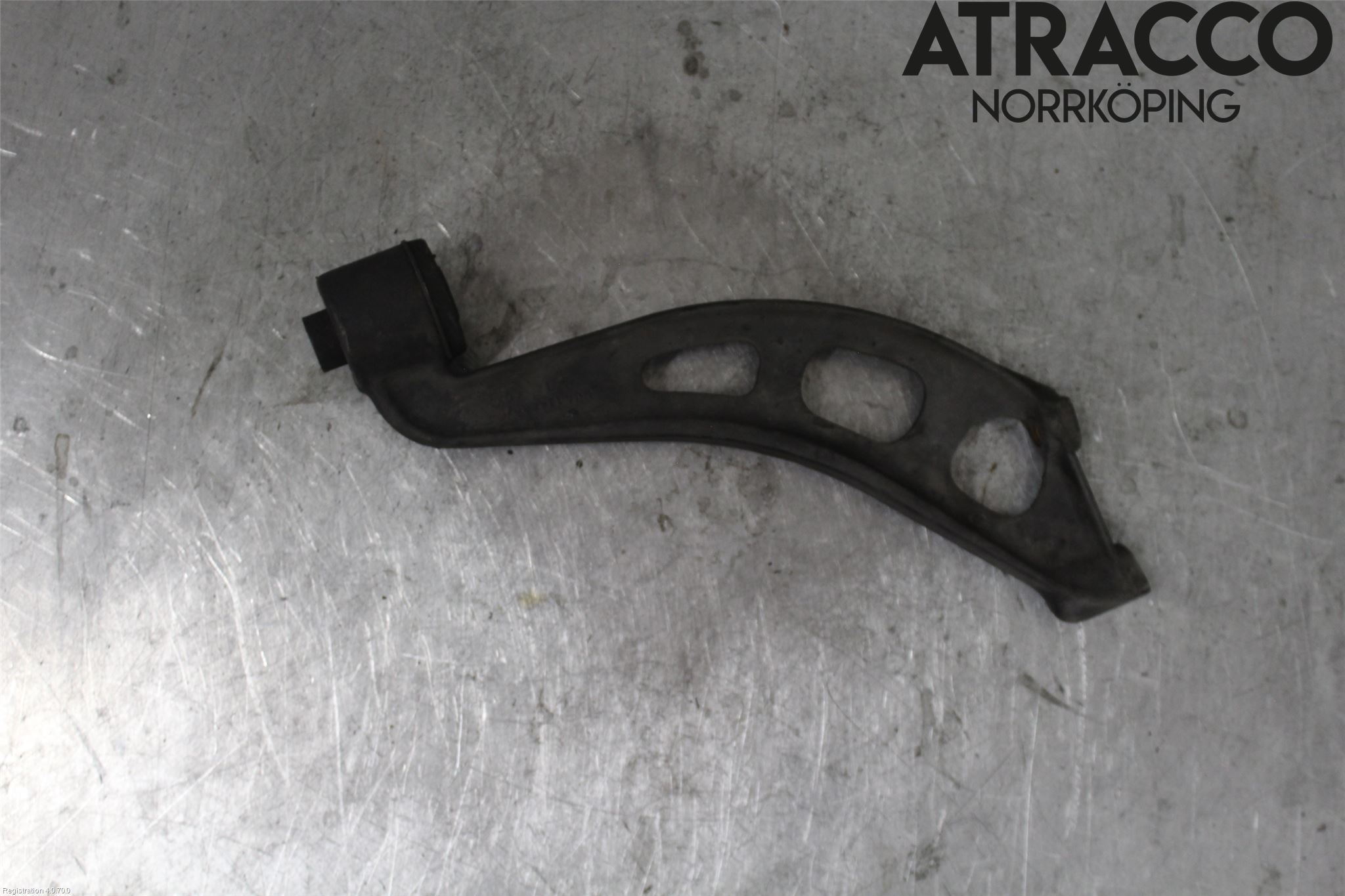 Jaguar XK8/XKR   96-06 Bærearm Foran Venstre Nedre