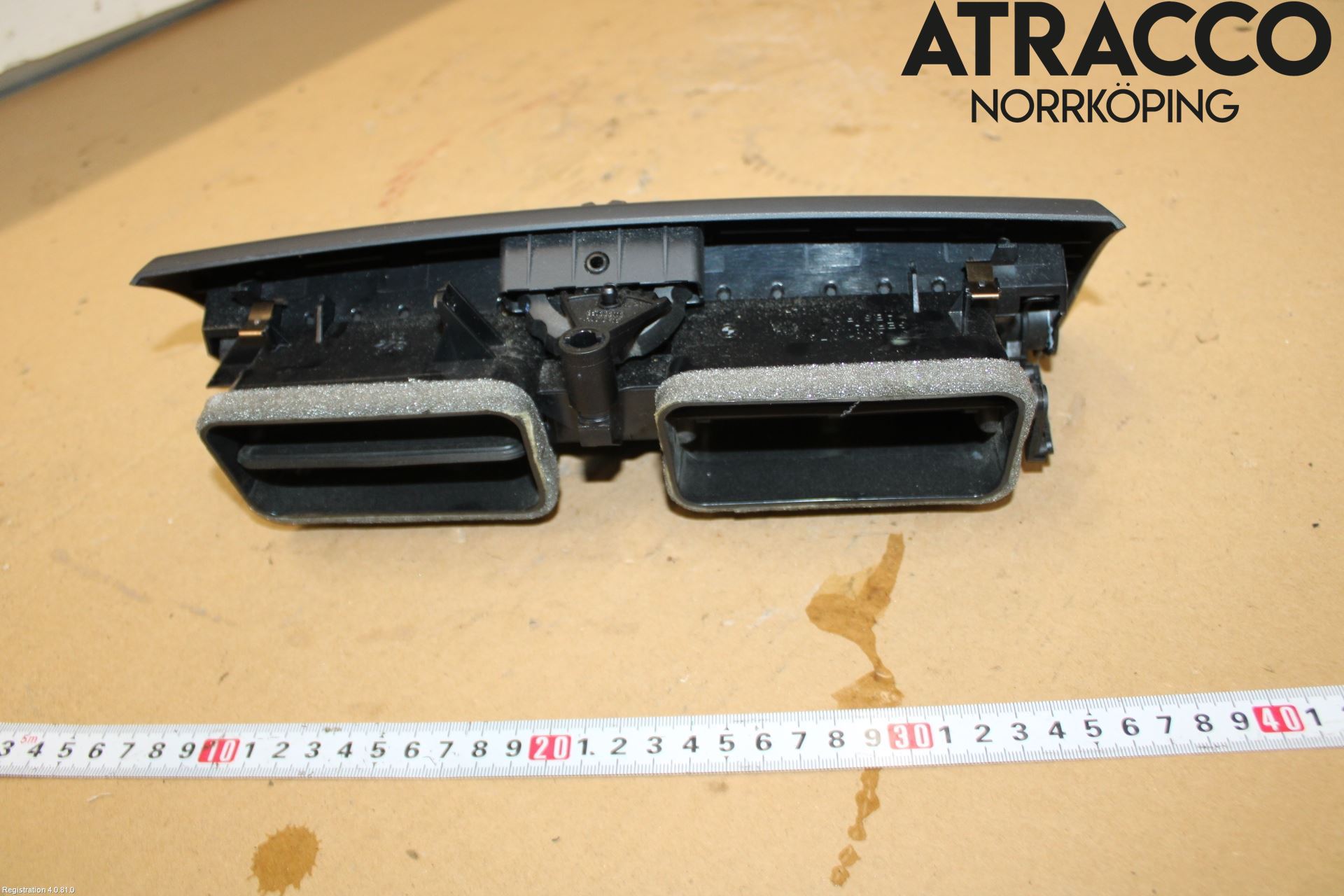 BMW X3 E83     03-10 Dashbord Kanal - Dyse