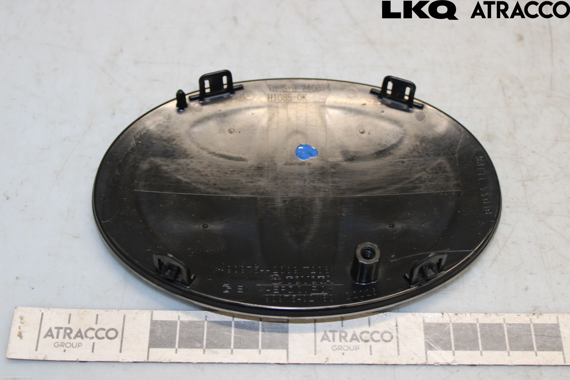 Toyota COROLLA CROSS XG10 22- Emblem