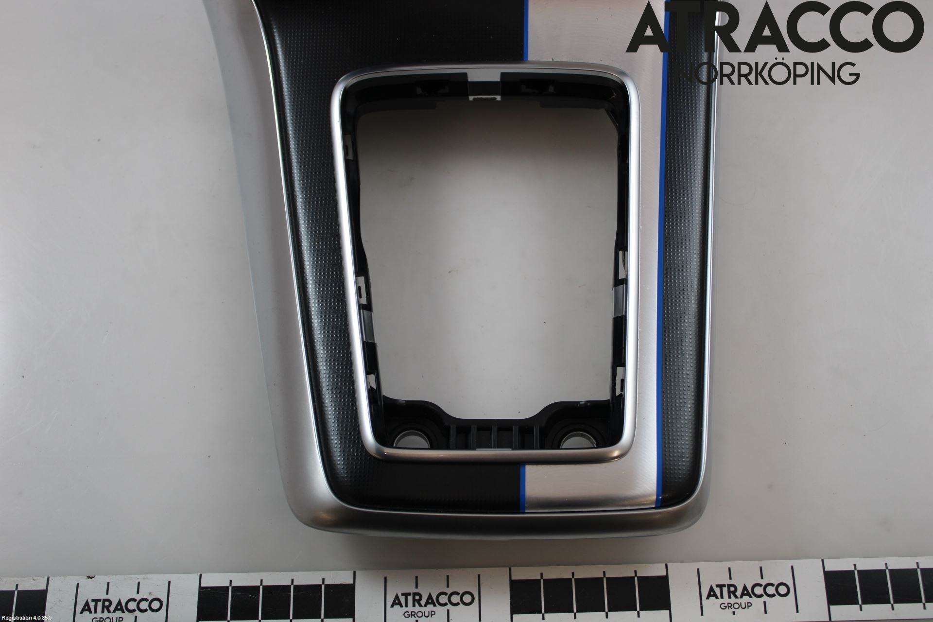 Volvo V40 12-19 Instrumentkonsoll Midt