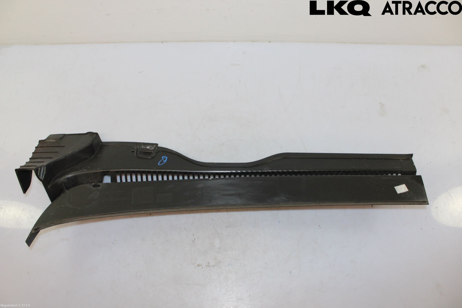 Volkswagen VW GOLF SPORTSVAN 15-20 Visker Deksel-Grill-Under Frr