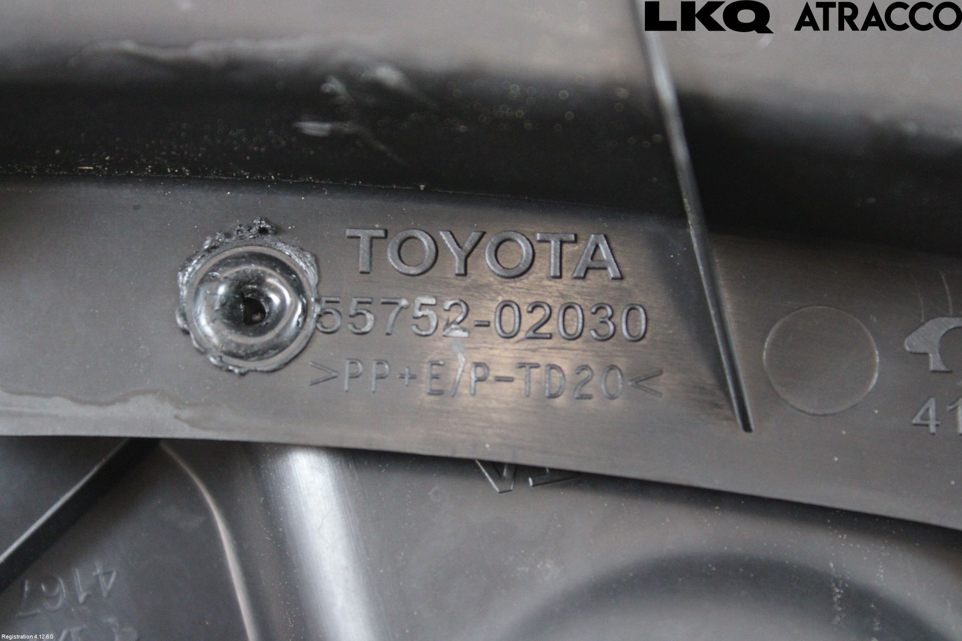 Toyota AURIS 10-12 Visker Deksel-Grill-Under Frr