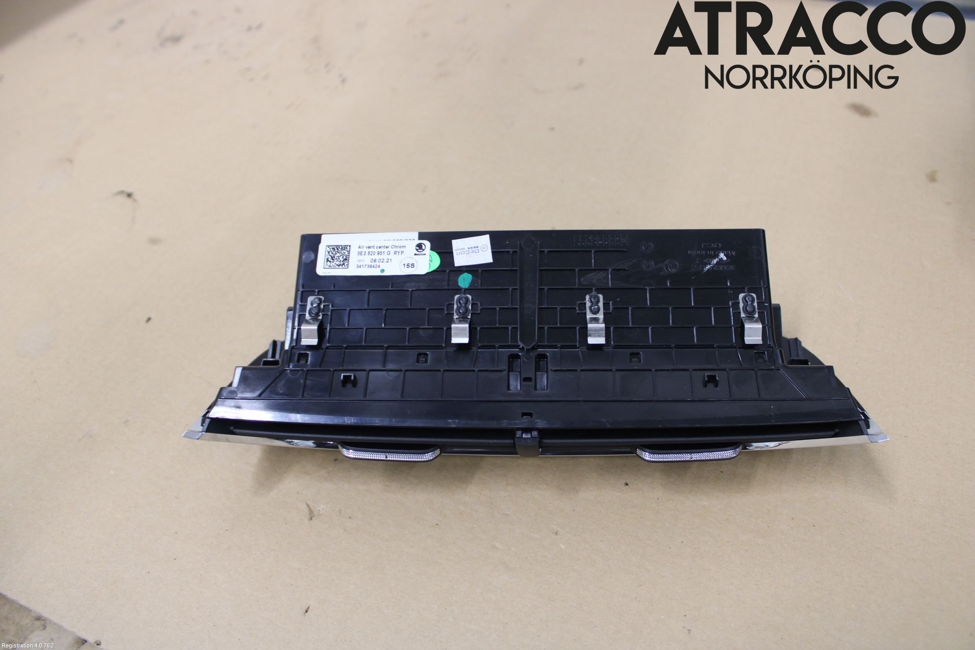 Skoda OCTAVIA (NX) 20- Dashbord Kanal - Dyse