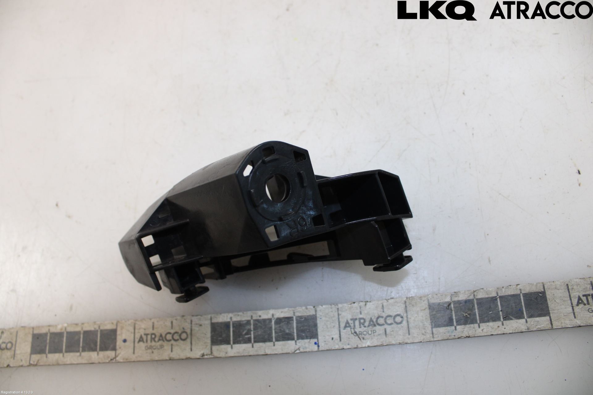 Toyota YARIS CROSS XP21 21- Støtfangerfeste Bak Høyre