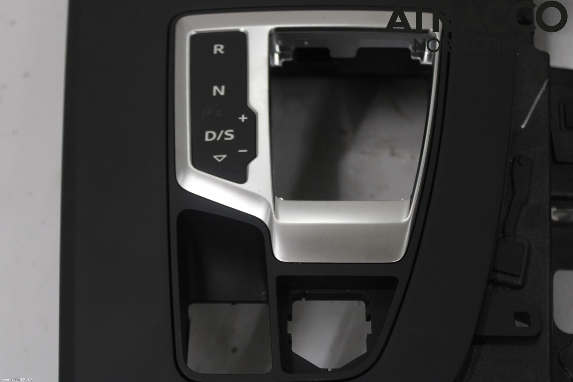 Audi Q5/SQ5 17- Instrumentkonsoll Midt