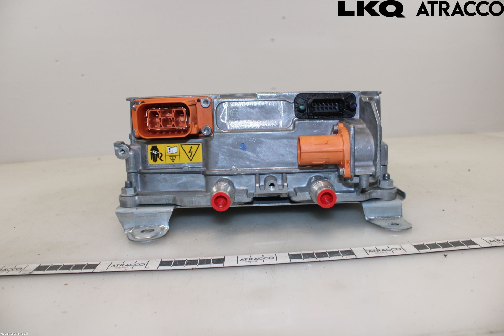 Mercedes-Benz MB EQA (H243) 21- Inverter 12-)220V