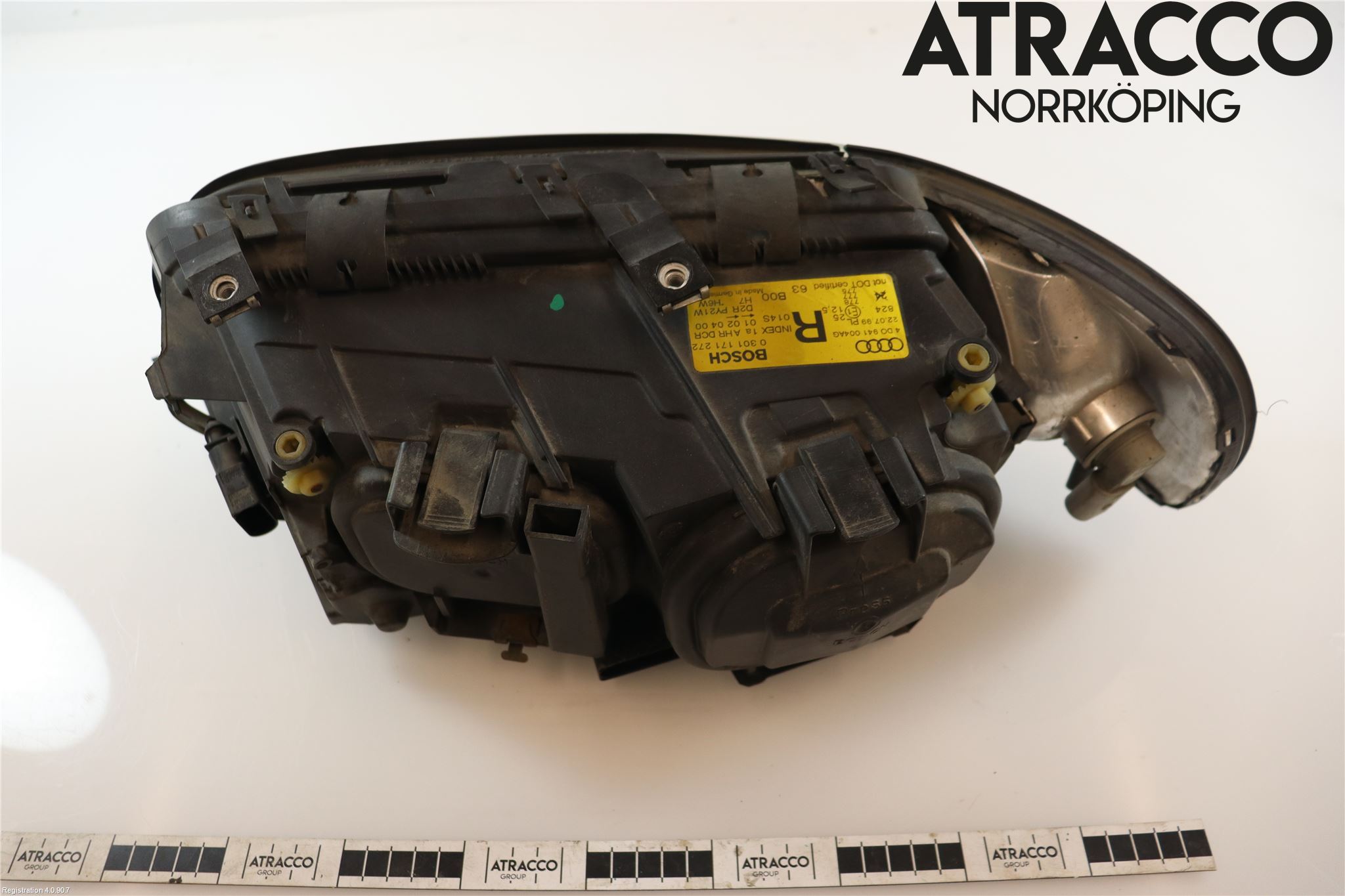 Audi A8/S8 4D 94-02 Frontlykt Høyre