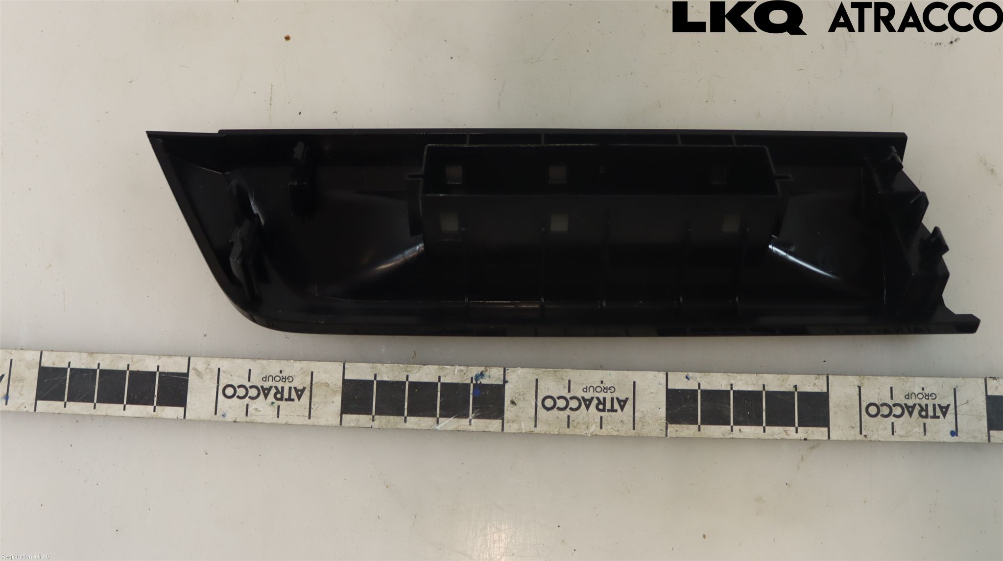 Volkswagen VW GOLF / E-GOLF VIII 20- Instrumentkonsoll Midt