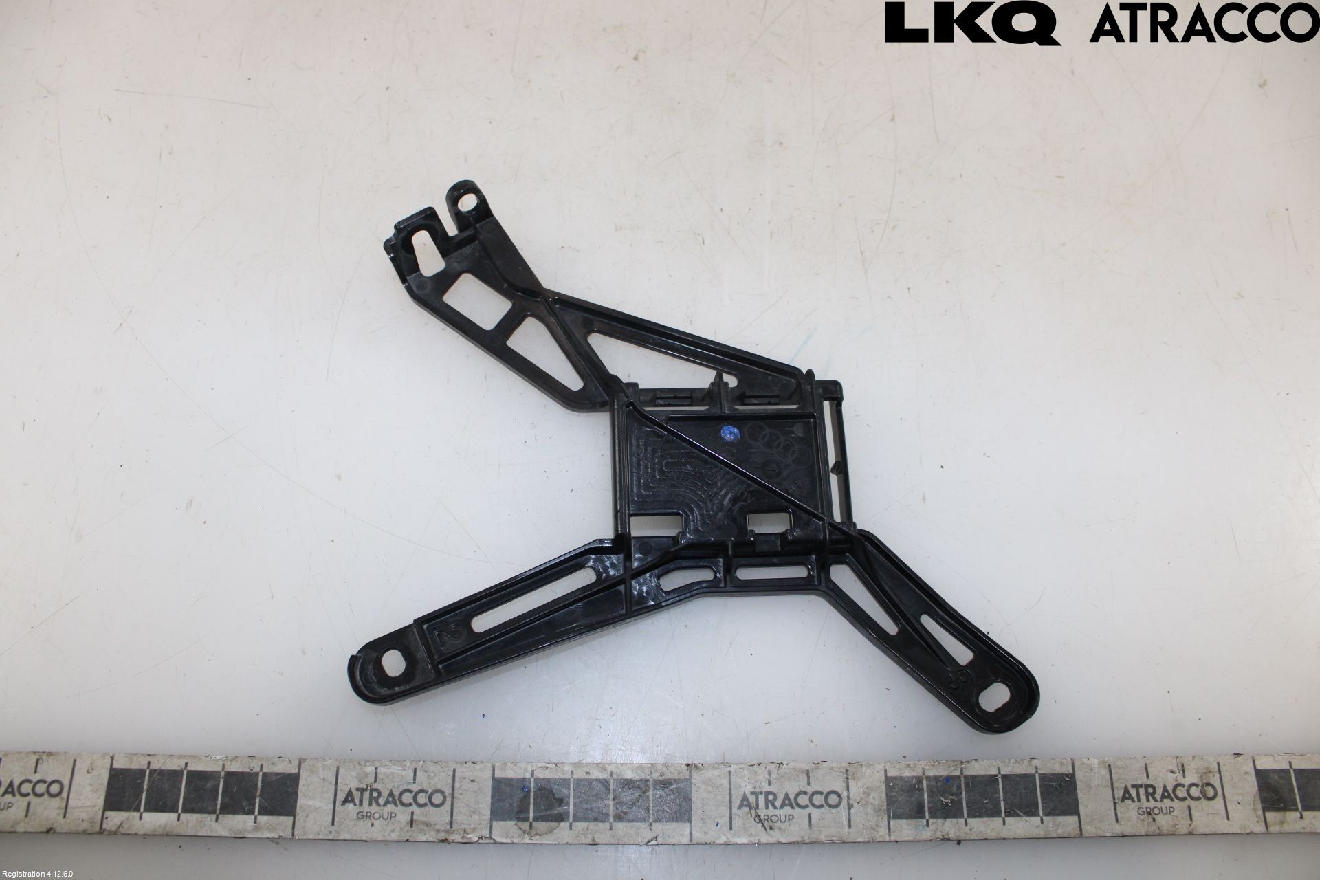 Audi Q6 E-TRON CN 24- Stereo Antenne Radio-Tv