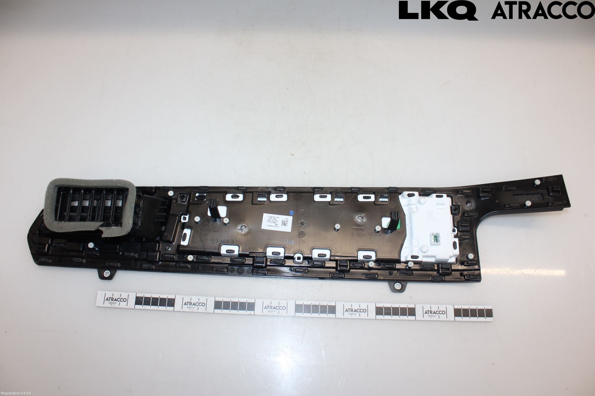 Volkswagen VW PASSAT 24- Innr Dekor Instrbord