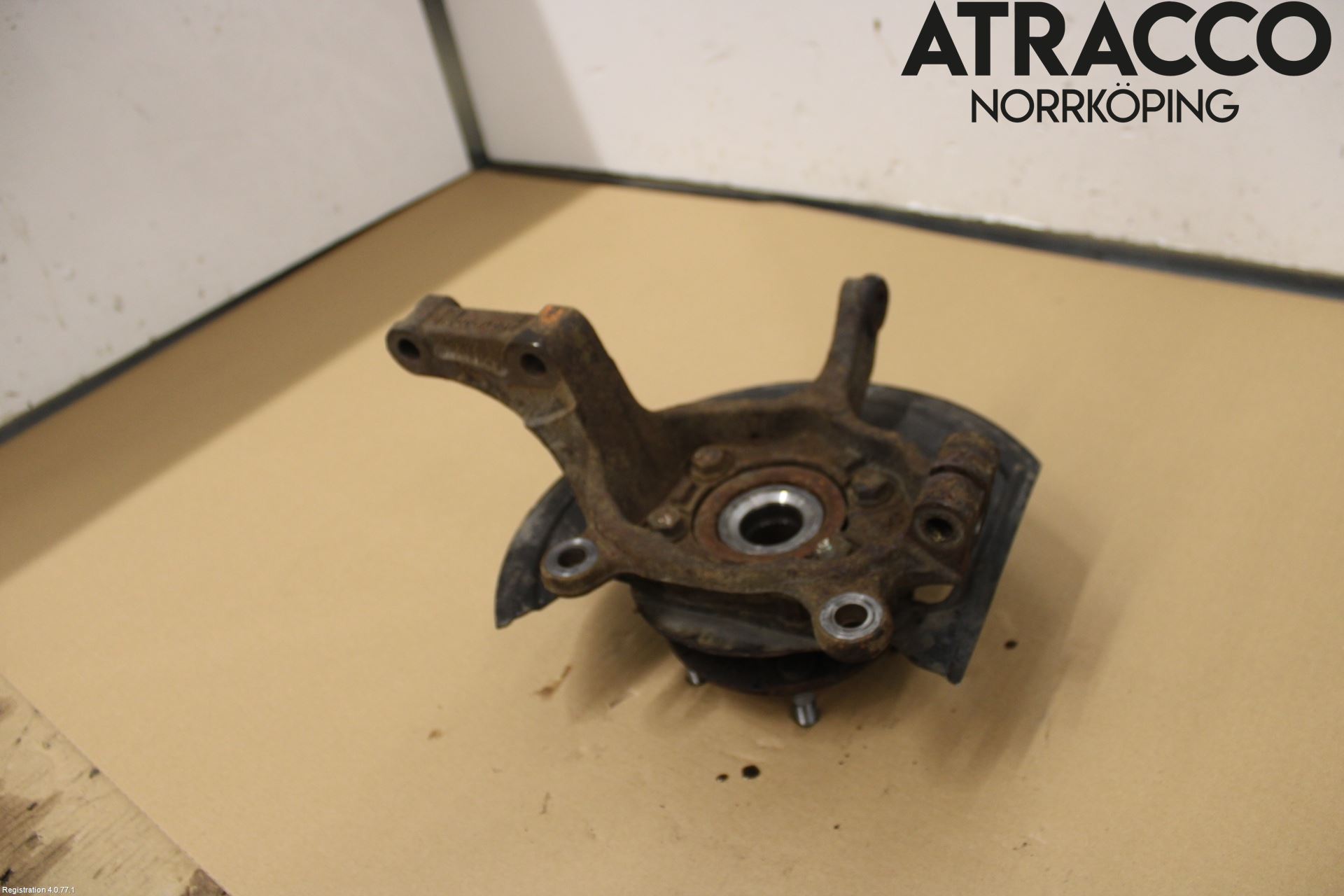 Nissan QASHQAI+2  10-14 Spindel Hf