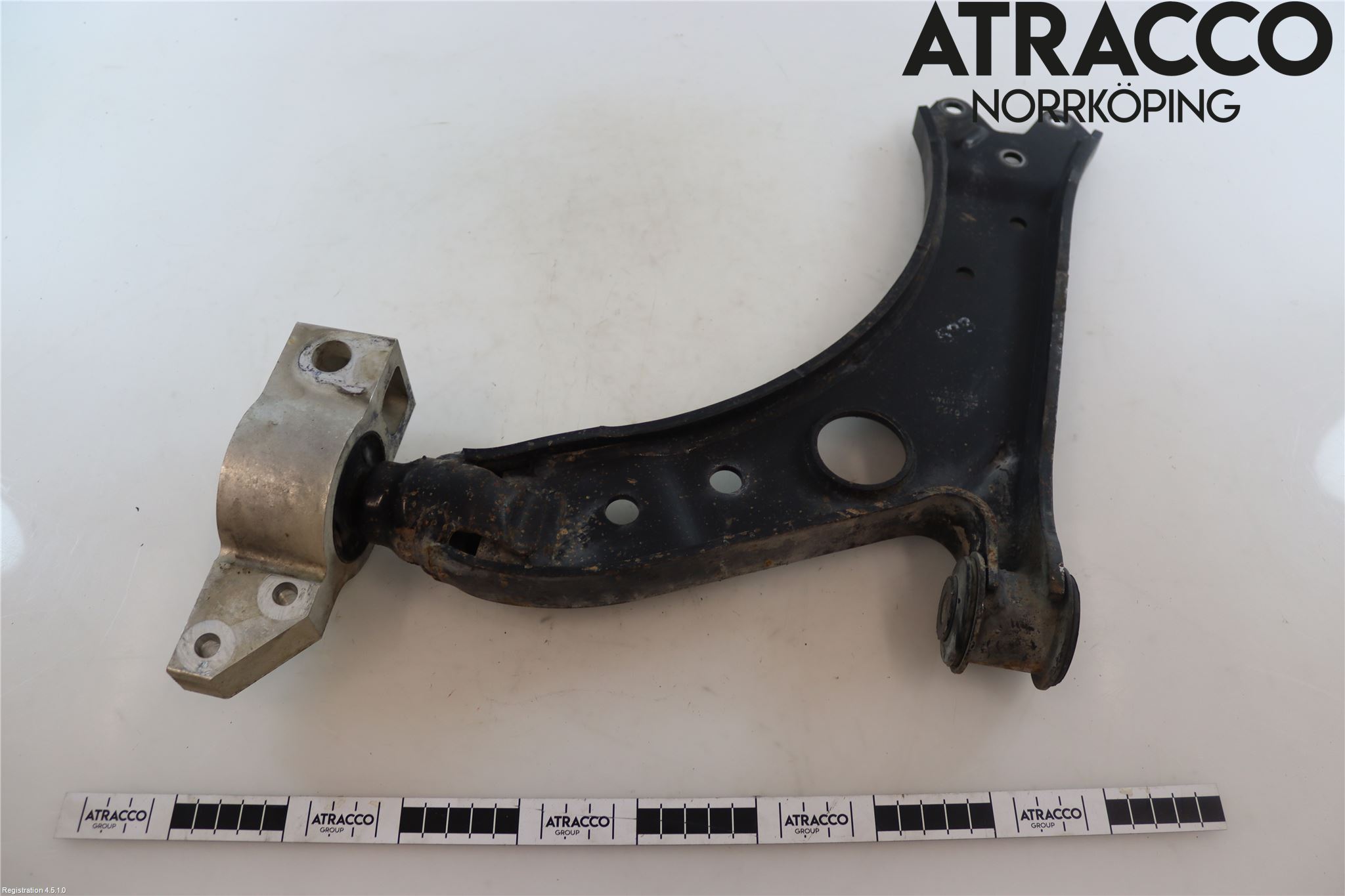 Volkswagen VW CADDY      04-10 Bærearm Foran Høyre Nedre