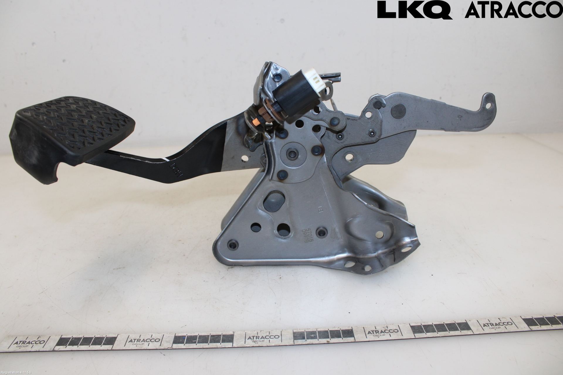 Toyota RAV4 19- Bremsepedal