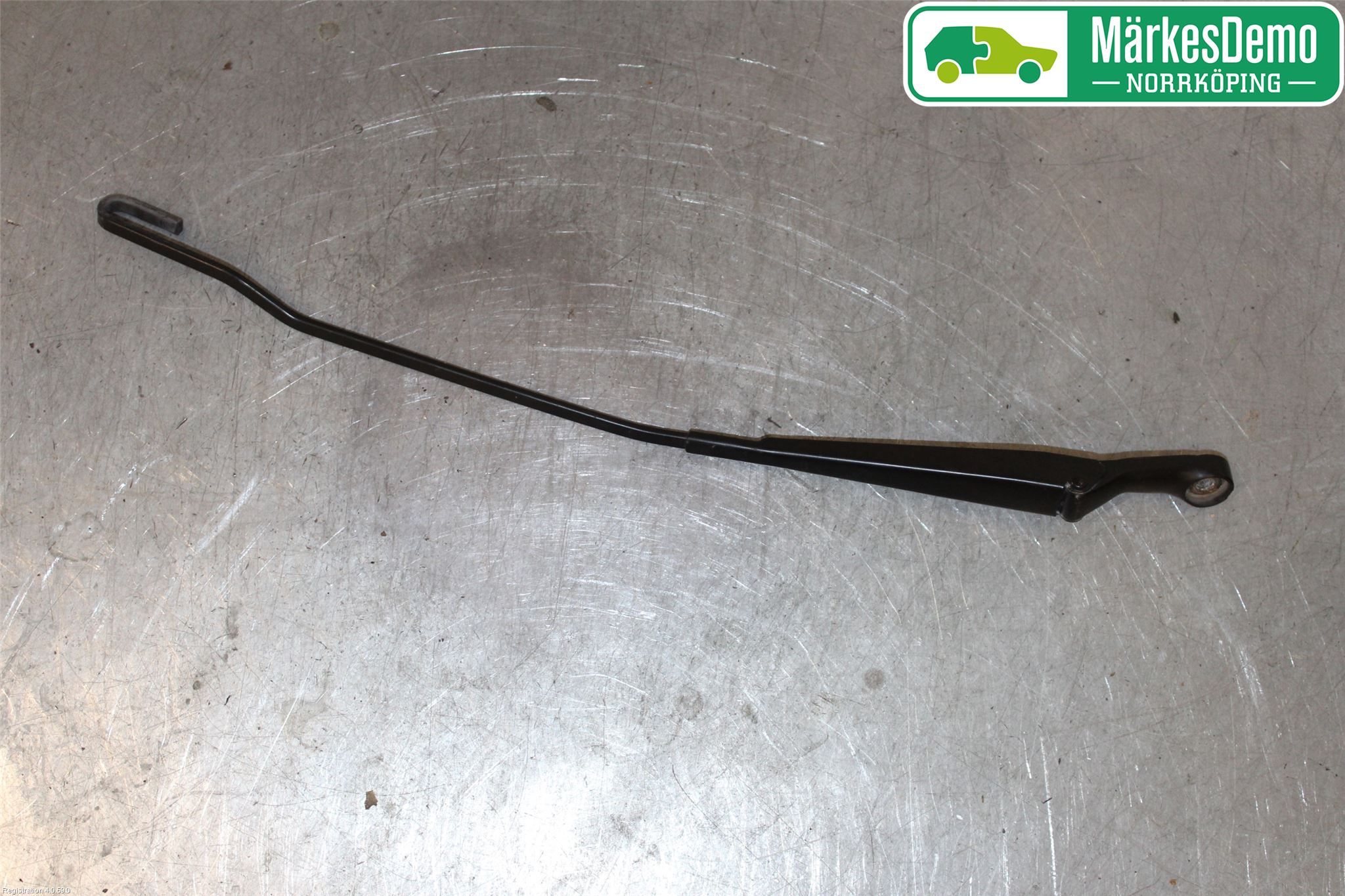 Volkswagen VW PASSAT 97-00 Viskerarm-Armer Frontrute