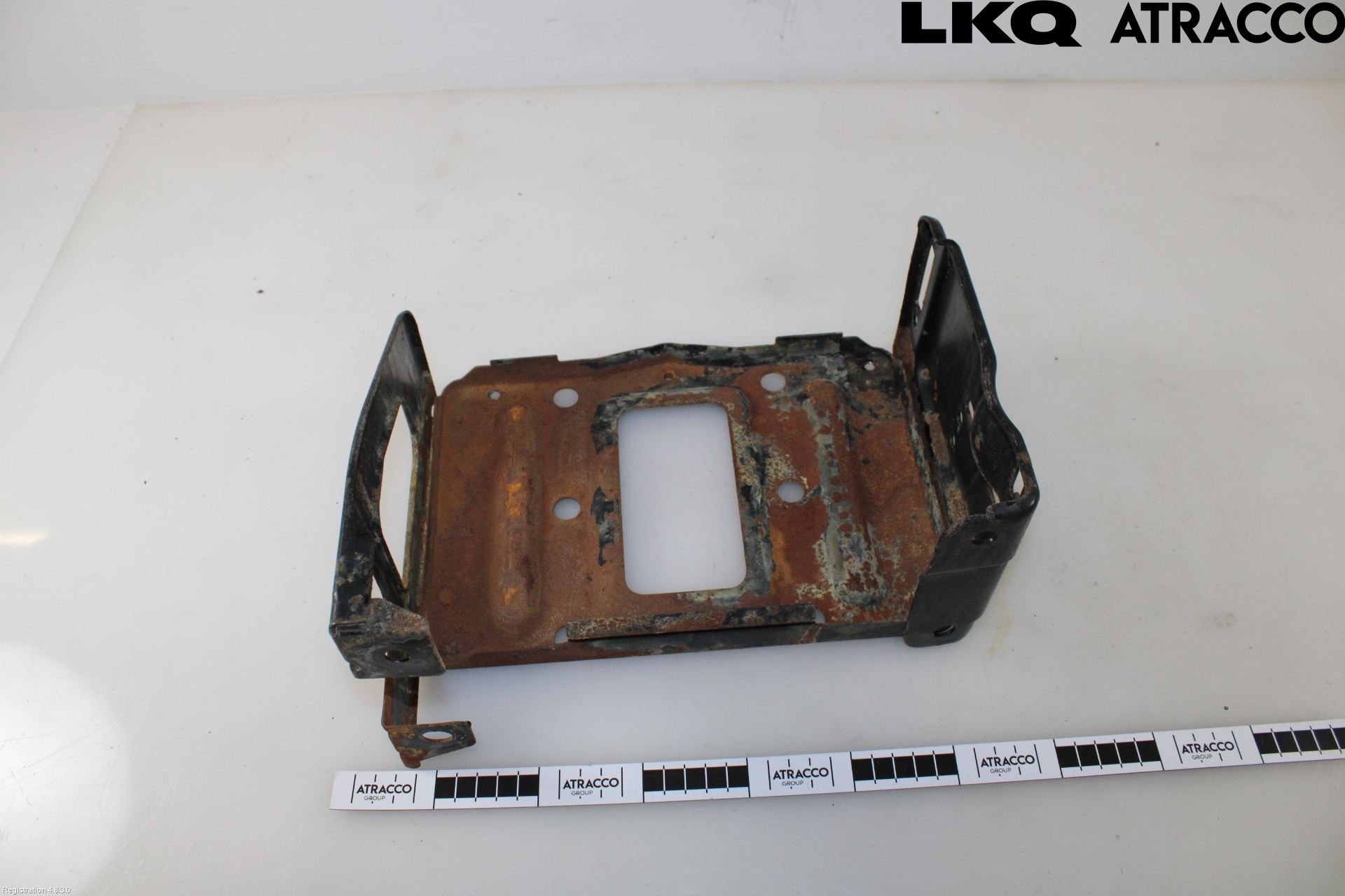 Saab 9000 CD    88-98 Batterikasse - Feste - Holder