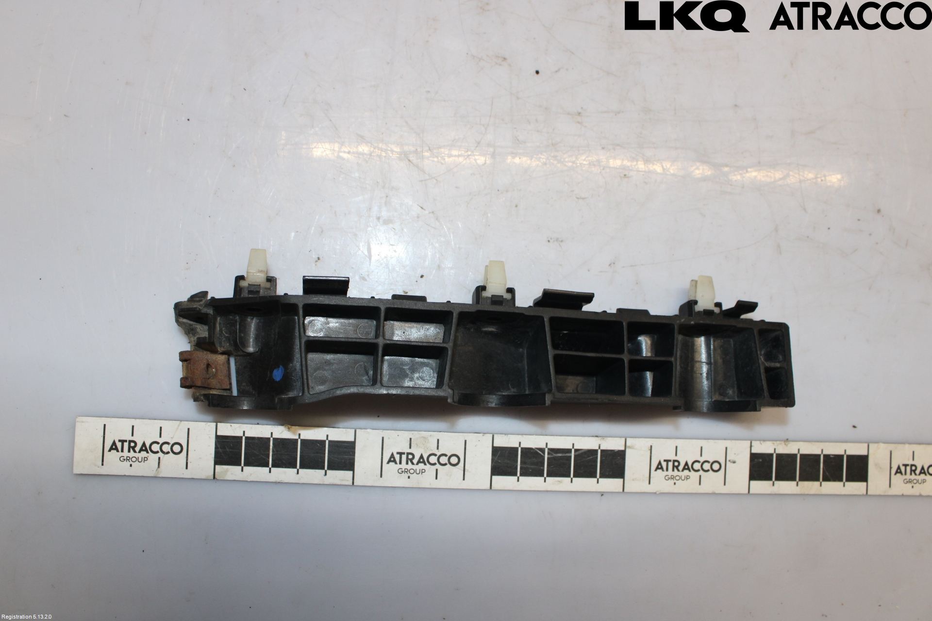 Kia RIO 12-16 Støtfangerfeste Foran Høyre