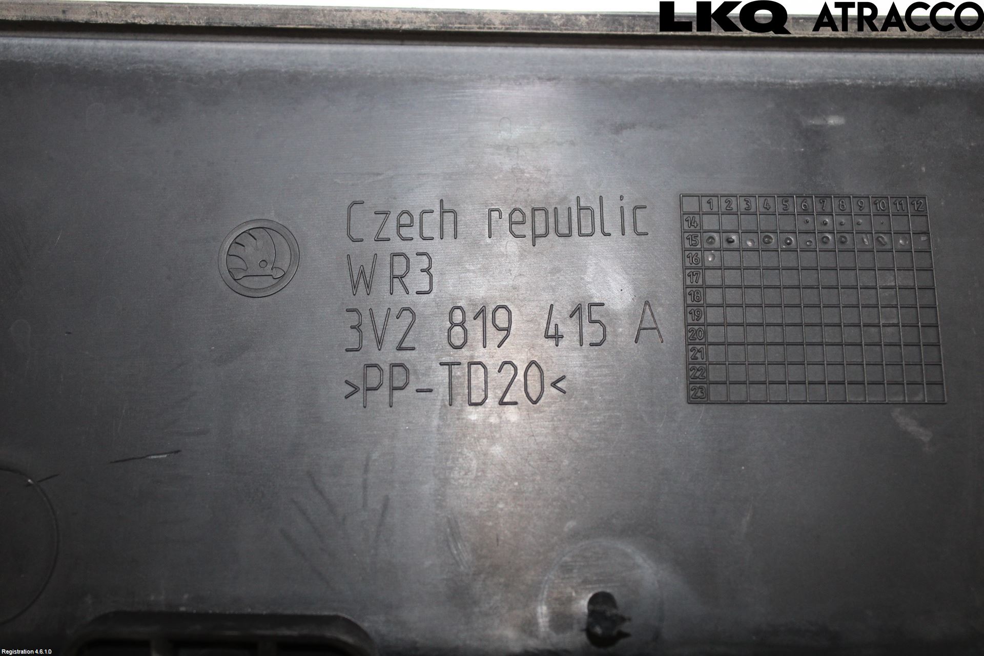 Skoda SUPERB 16-24 Visker Deksel-Grill-Under Frr