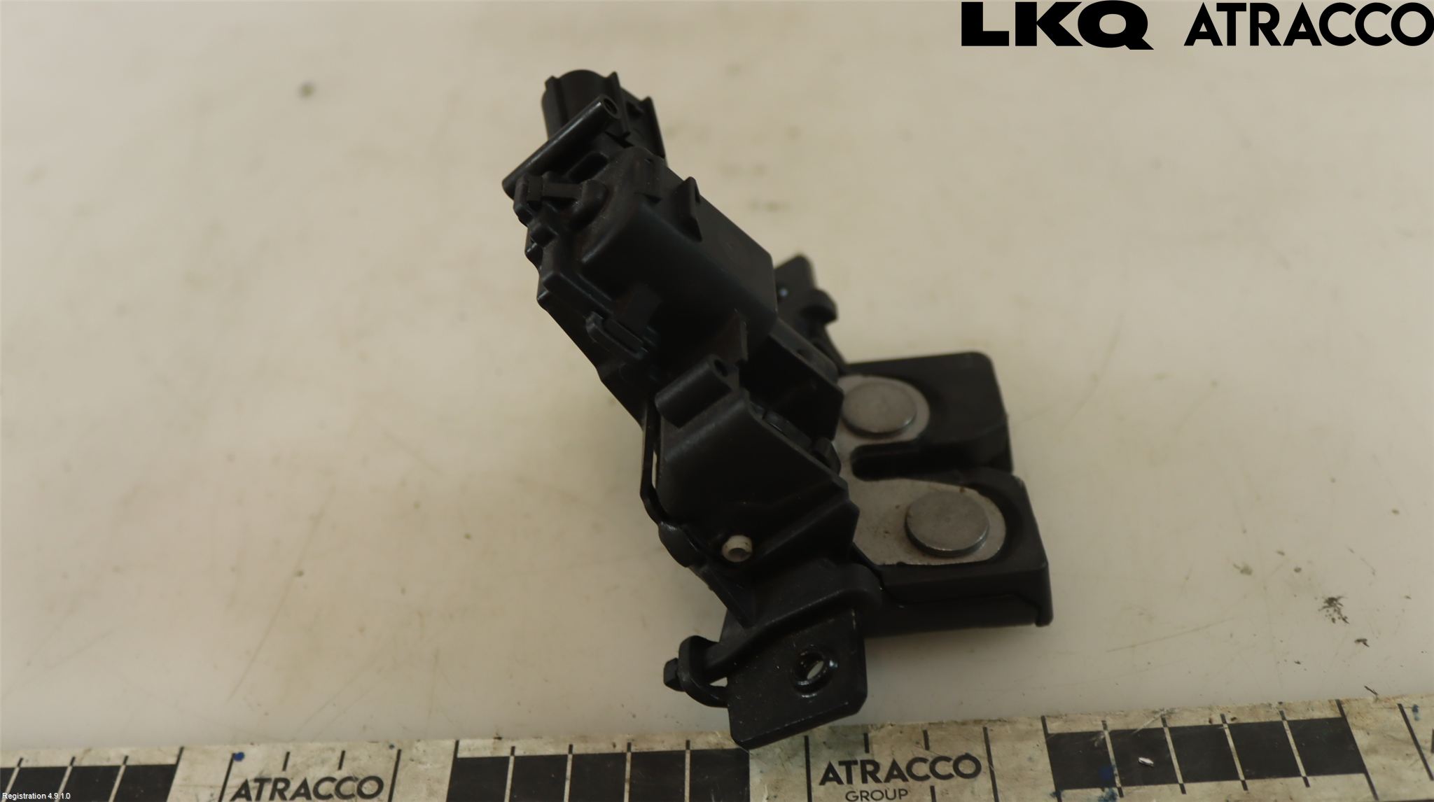 Toyota YARIS XP130 12-14 Bakluke-Lokk Låsekasse