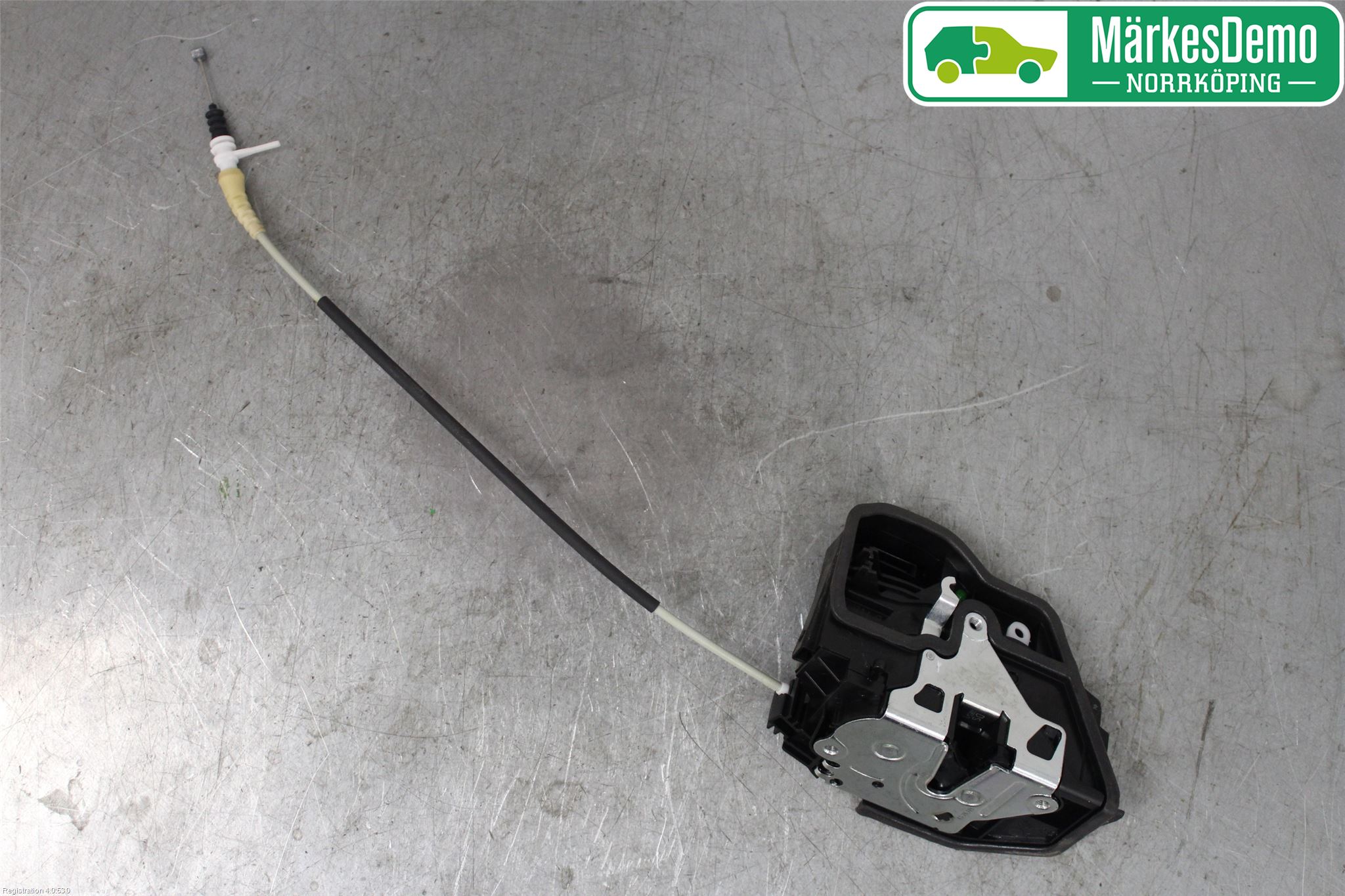BMW 5 F10/F11/F18 09-17 Dørlås - Låsekasse